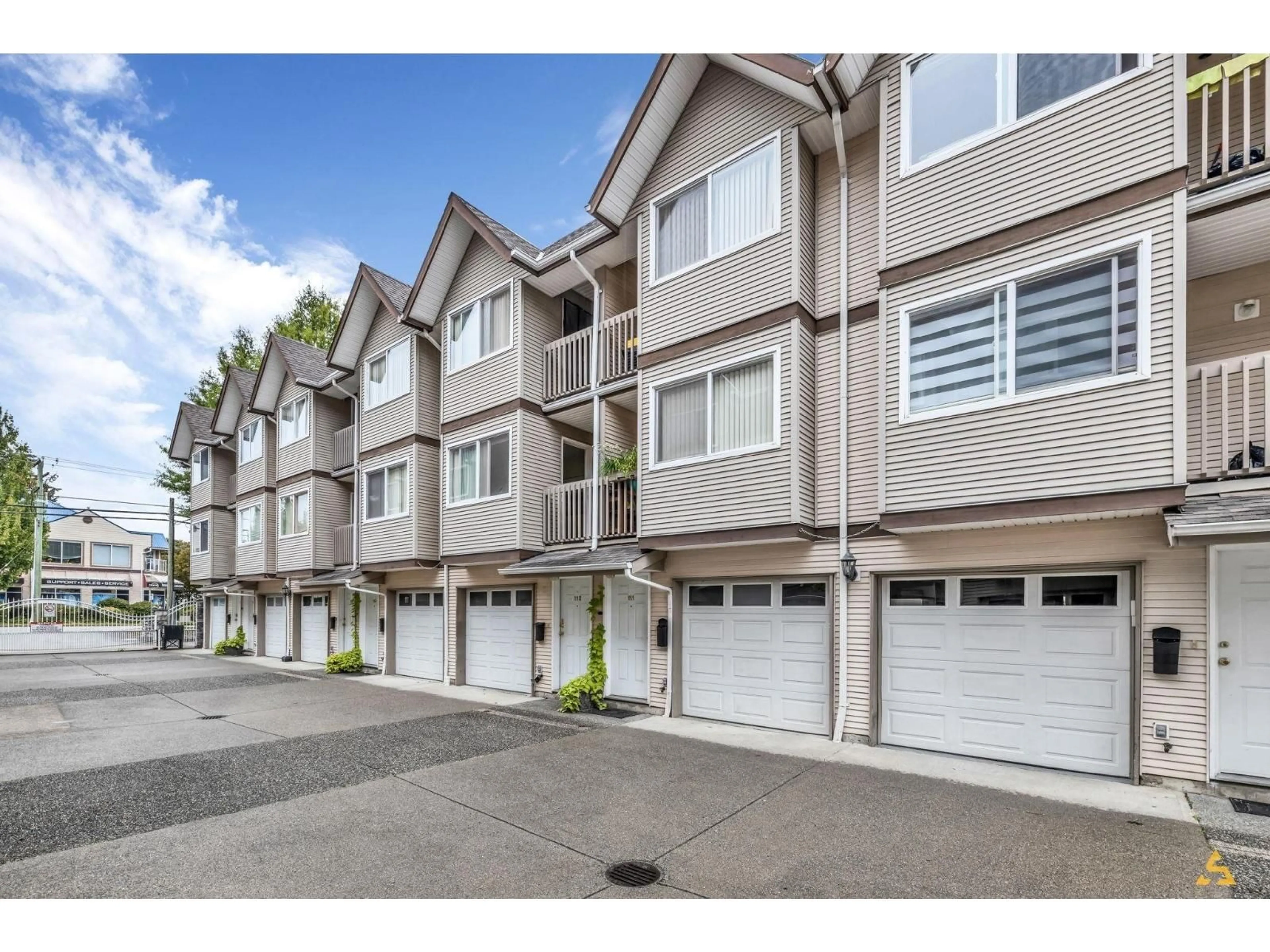 Unknown for 112 - 19700 56 AVENUE, Langley British Columbia V3A3X6