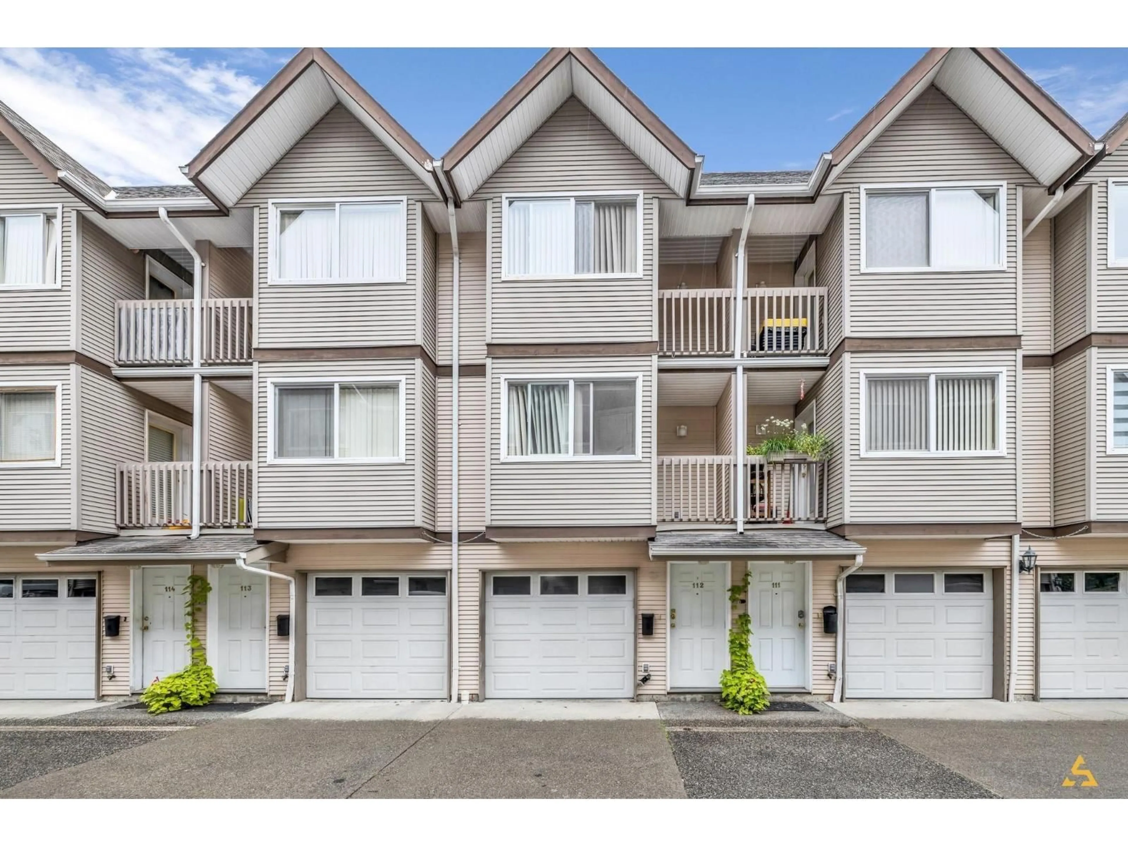 Unknown for 112 - 19700 56 AVENUE, Langley British Columbia V3A3X6