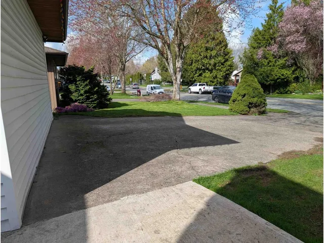 6099 172 STREET, Surrey 5