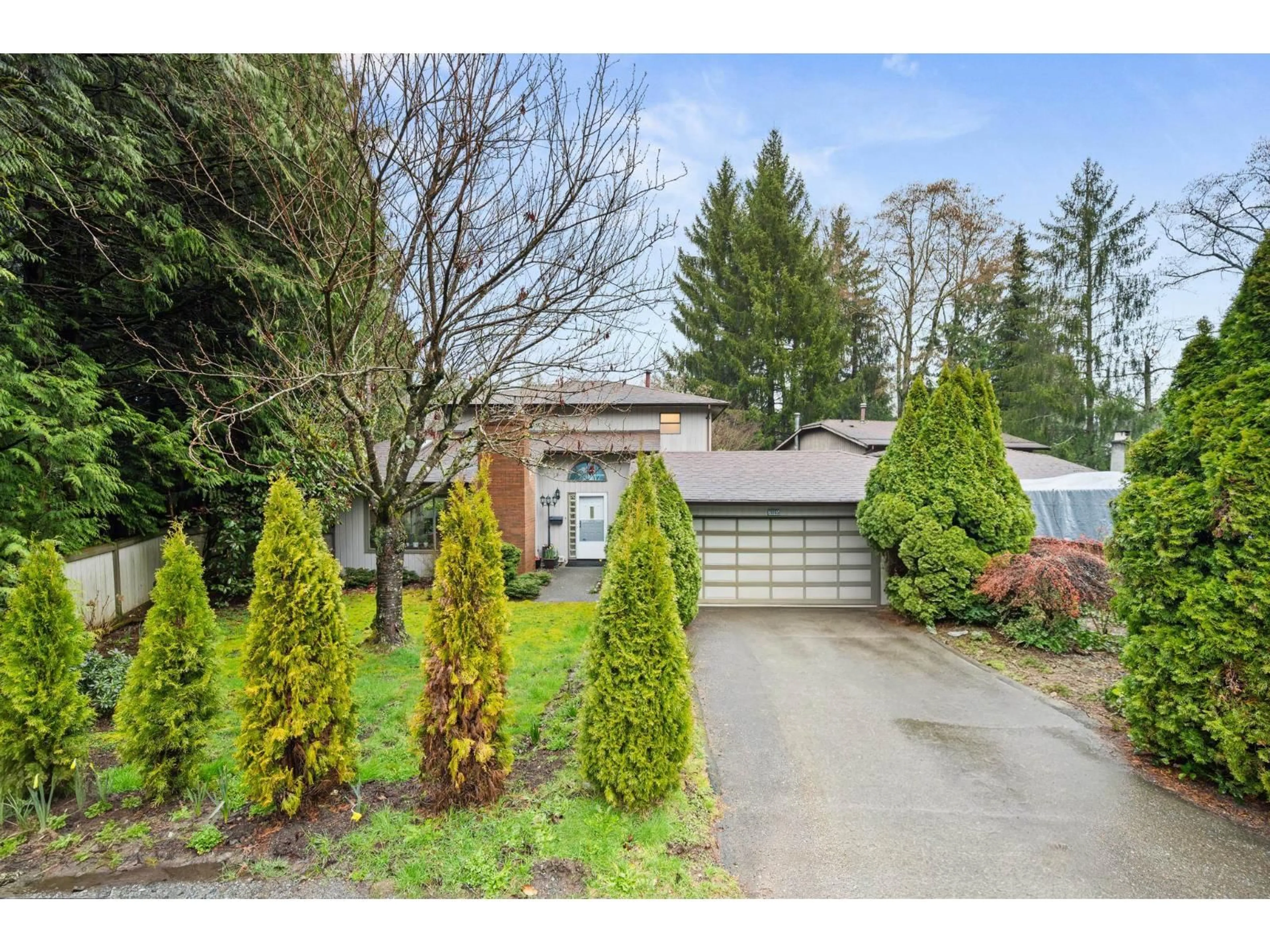 A pic from outside/outdoor area/front of a property/back of a property/a pic from drone, street for 20185 GRADE CRESCENT, Langley British Columbia V3A4J5