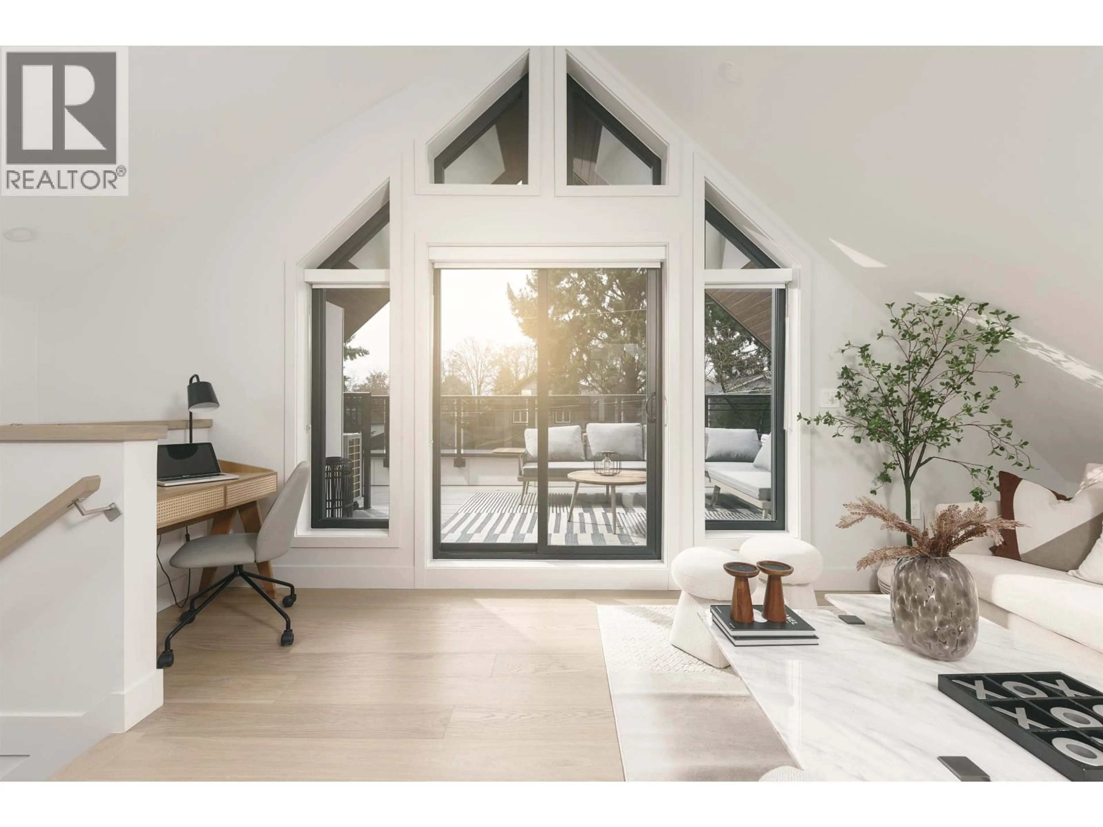 Unknown for 2 - 2637 12TH AVENUE, Vancouver British Columbia V6K2P4