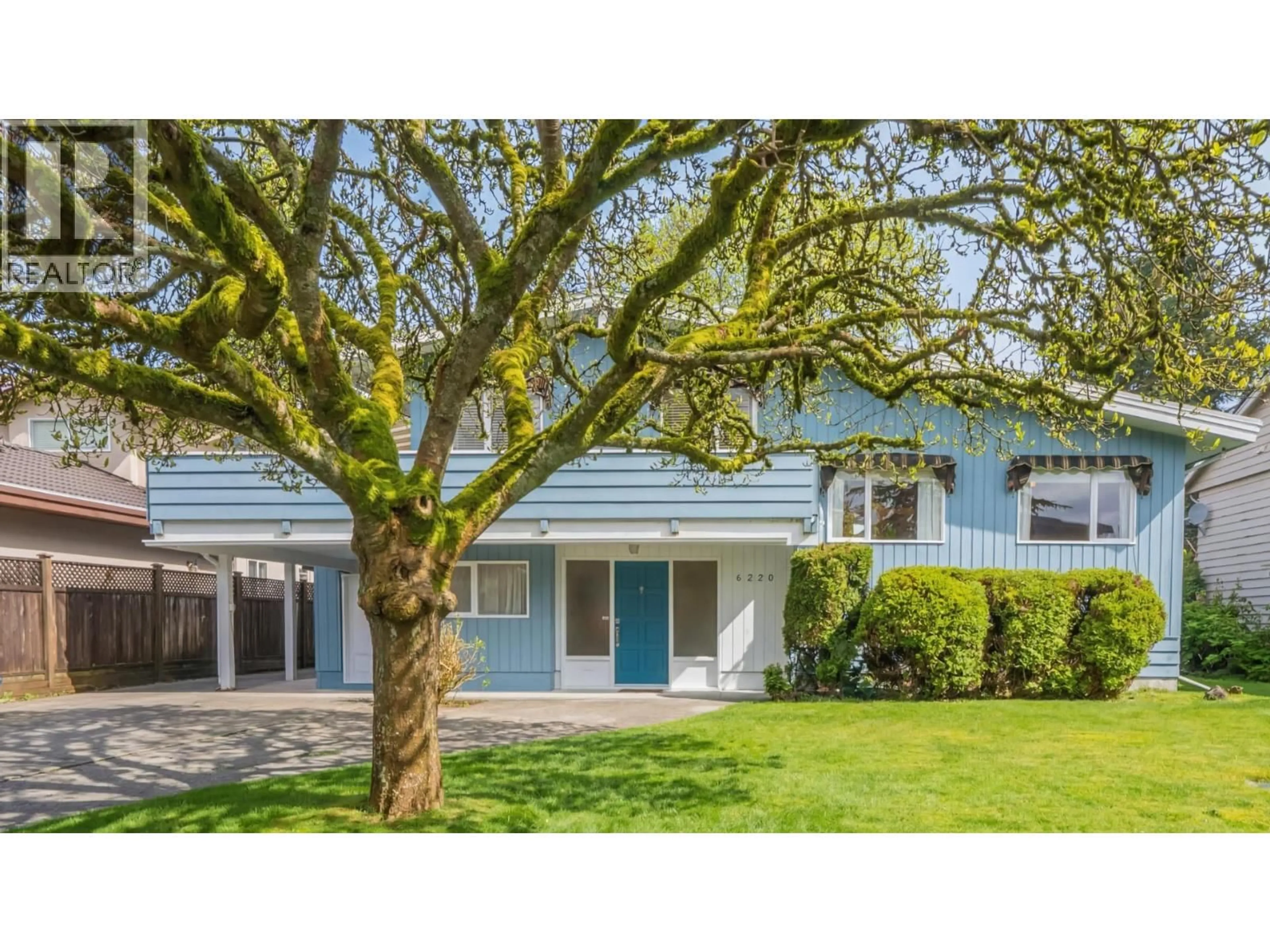 Home with vinyl exterior material, street for 6220 CHATSWORTH ROAD, Richmond British Columbia V7C3S3