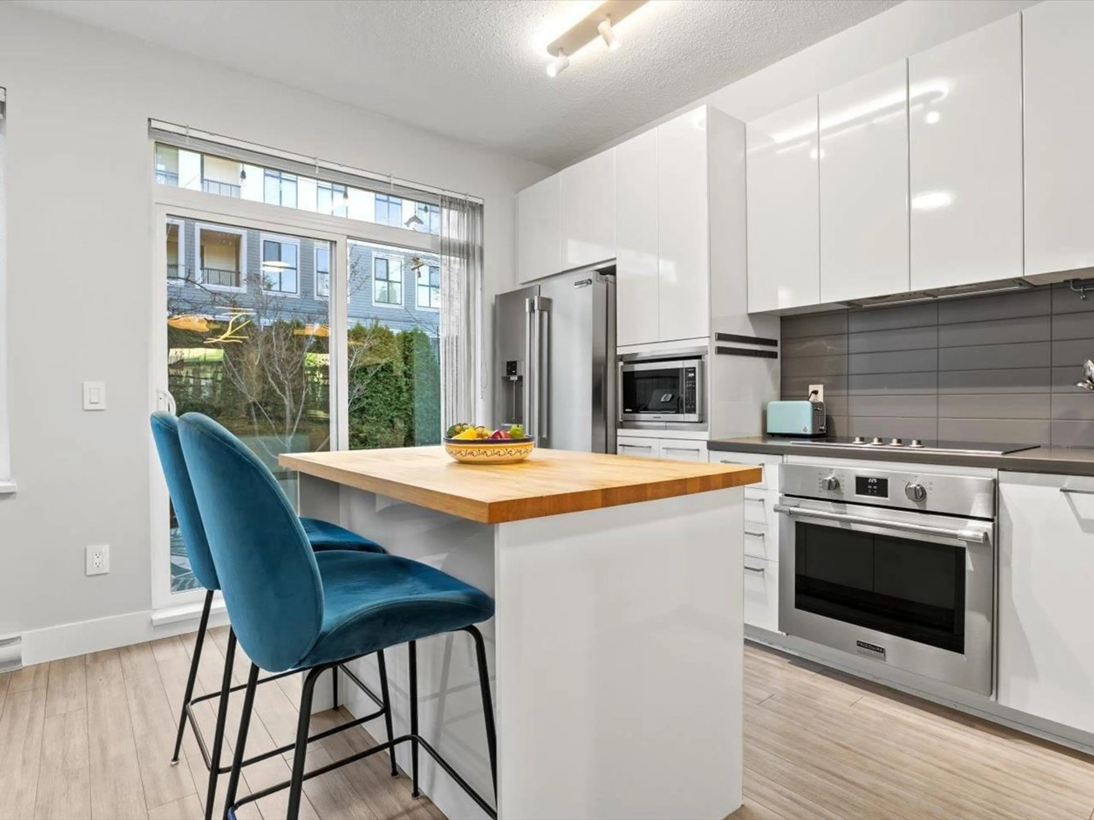Open concept kitchen, unknown for 36 - 3399 151 STREET, Surrey British Columbia V3Z0L3