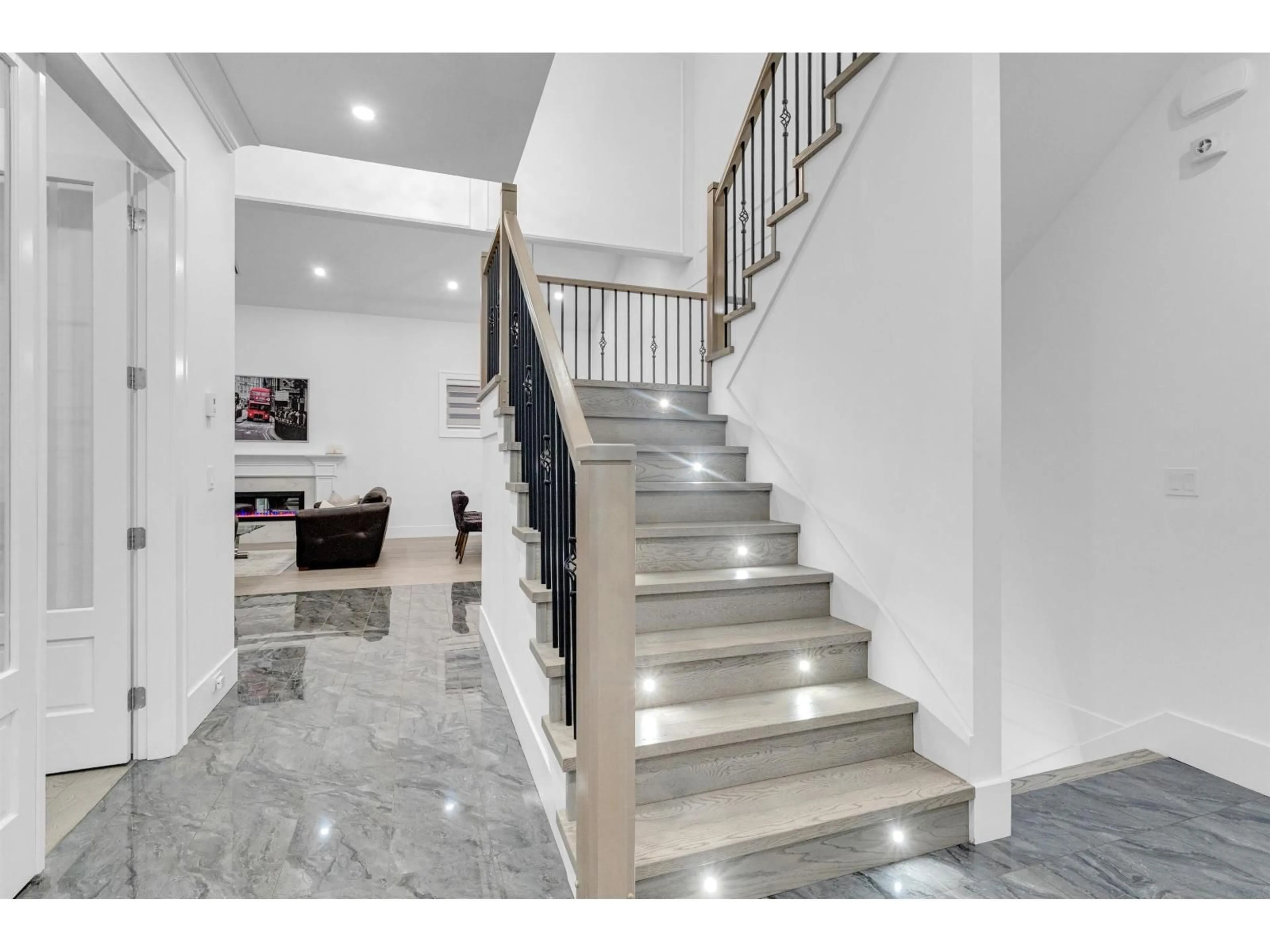 Stairs for 5804 152 STREET, Surrey British Columbia V3S3K2