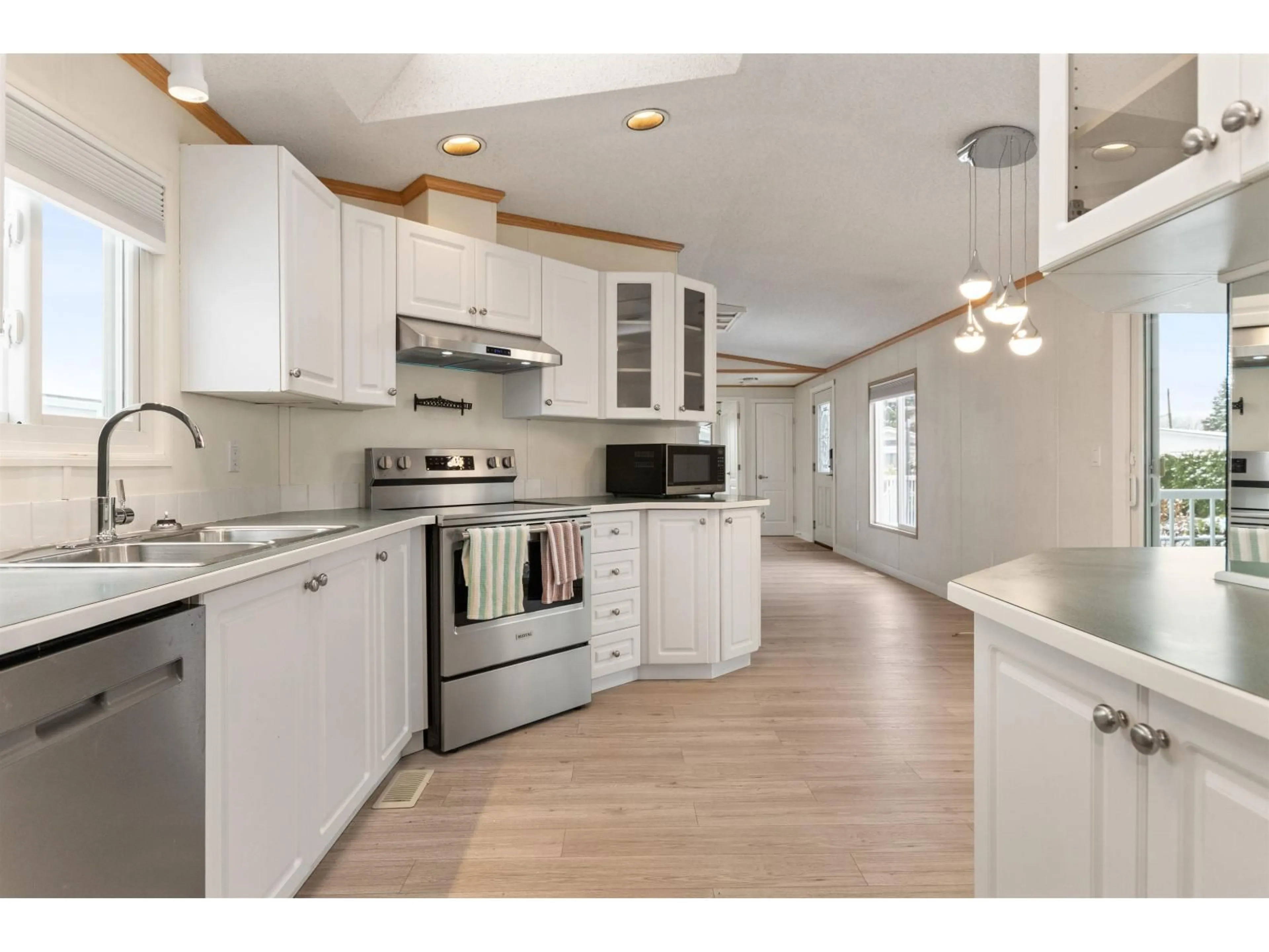 Open concept kitchen, unknown for 14 - 62790 FLOOD HOPE ROAD, Hope British Columbia V0X1L2