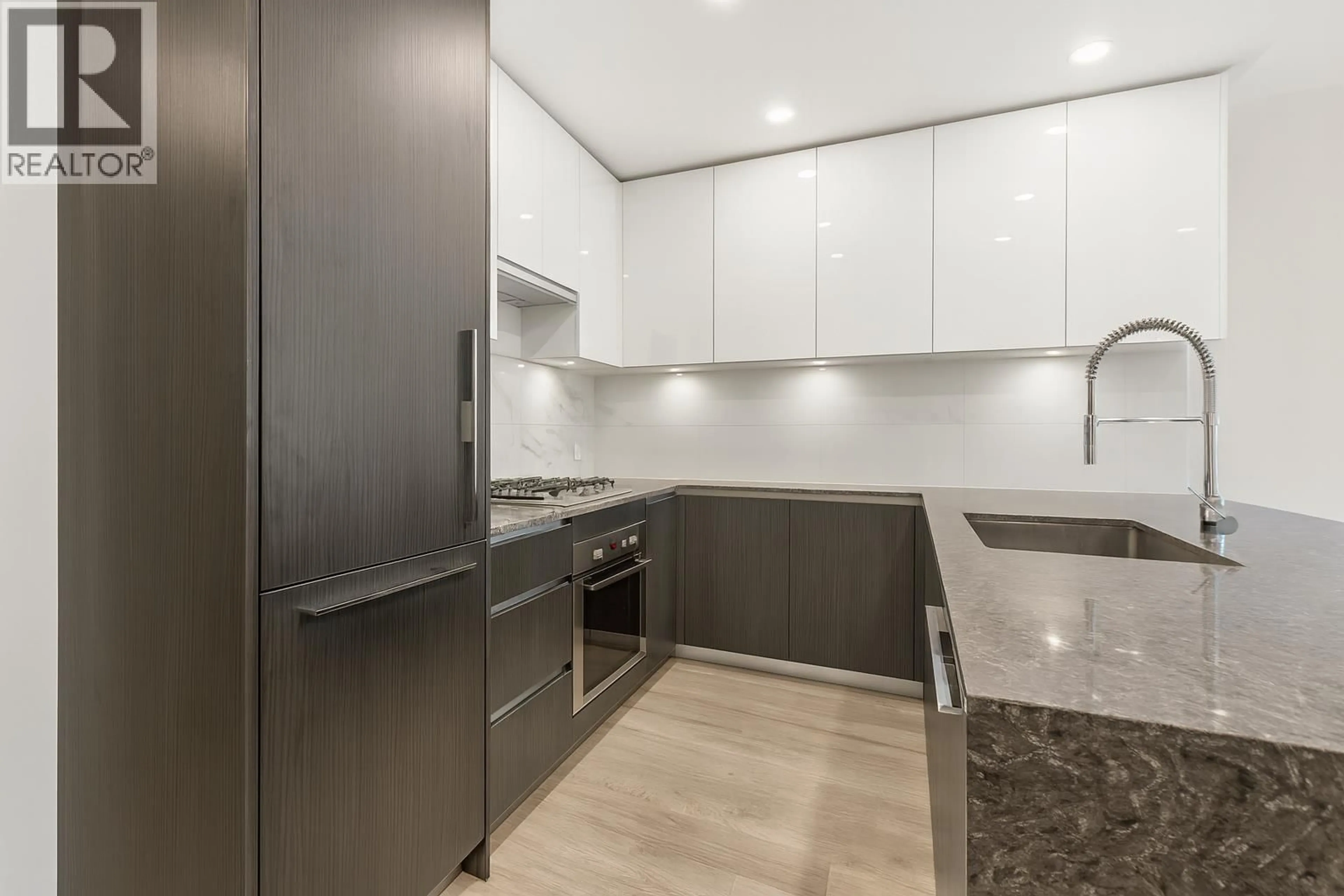 Standard kitchen, unknown for 2507 - 5333 GORING STREET, Burnaby British Columbia V5B0B6