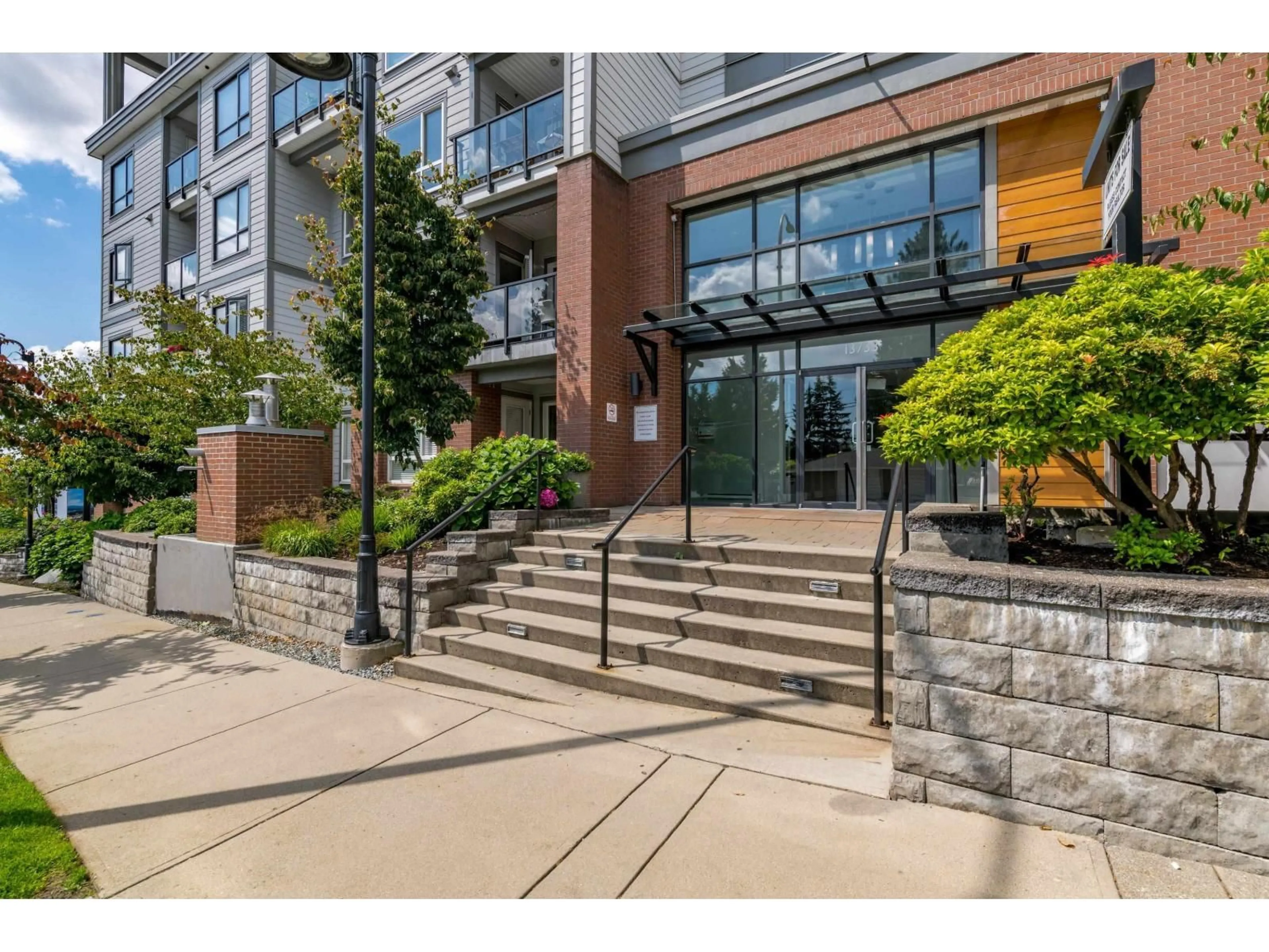 Unknown for 201 - 13733 107A AVENUE, Surrey British Columbia V3T0B7