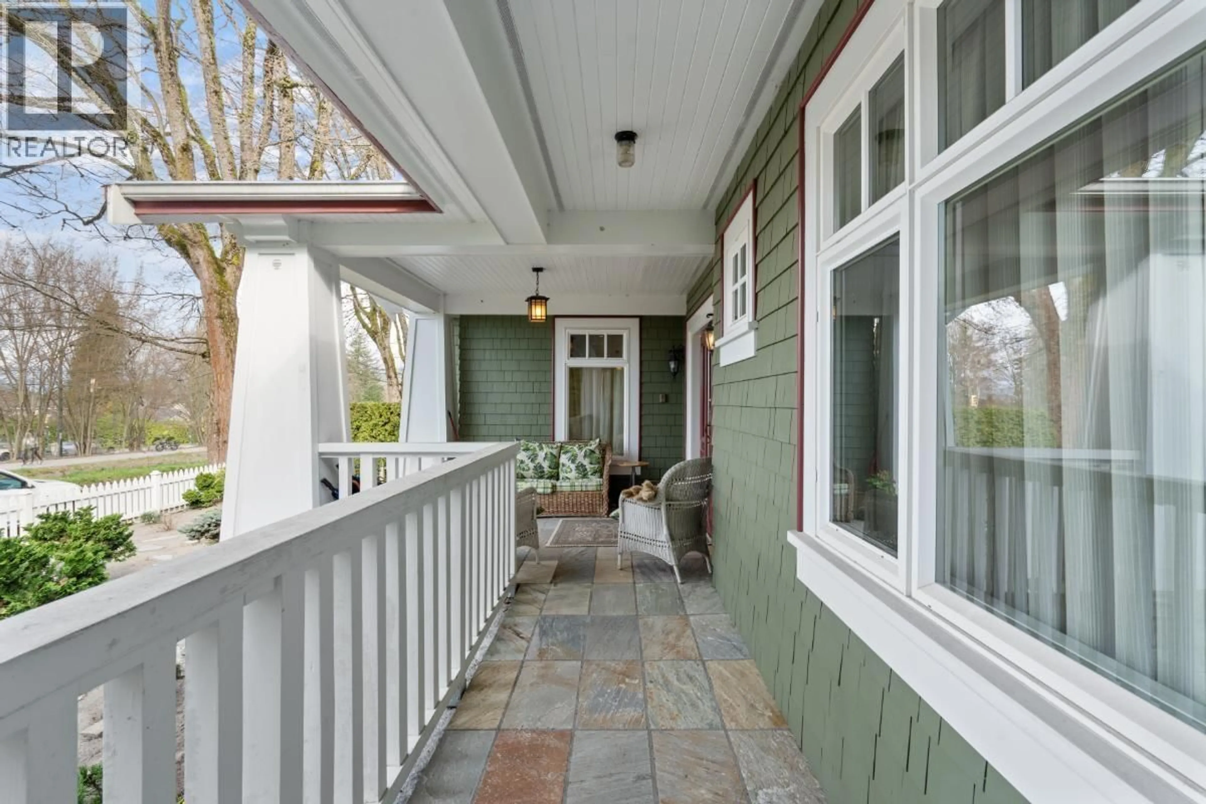 Patio, street for 3574 EAST BOULEVARD, Vancouver British Columbia V6J4A9