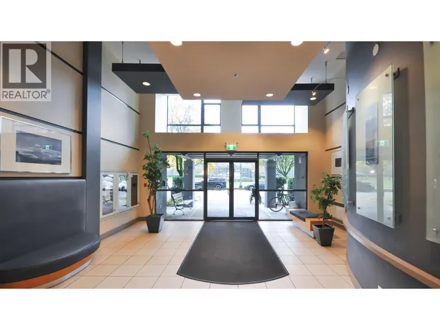 1407 - 3520 CROWLEY DRIVE, Vancouver 3