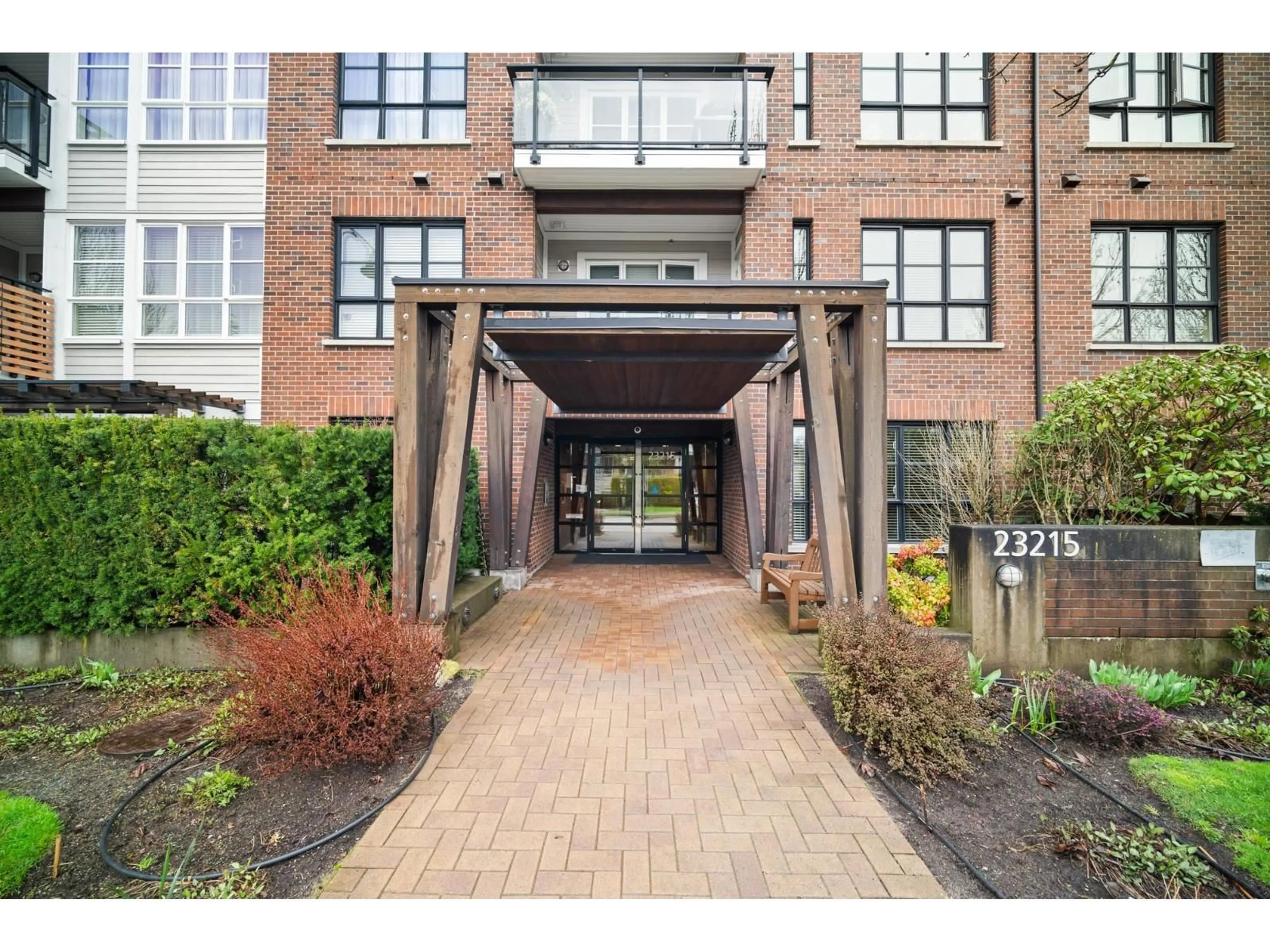 Indoor foyer for 315 - 23215 BILLY BROWN ROAD, Langley British Columbia V1M0B7