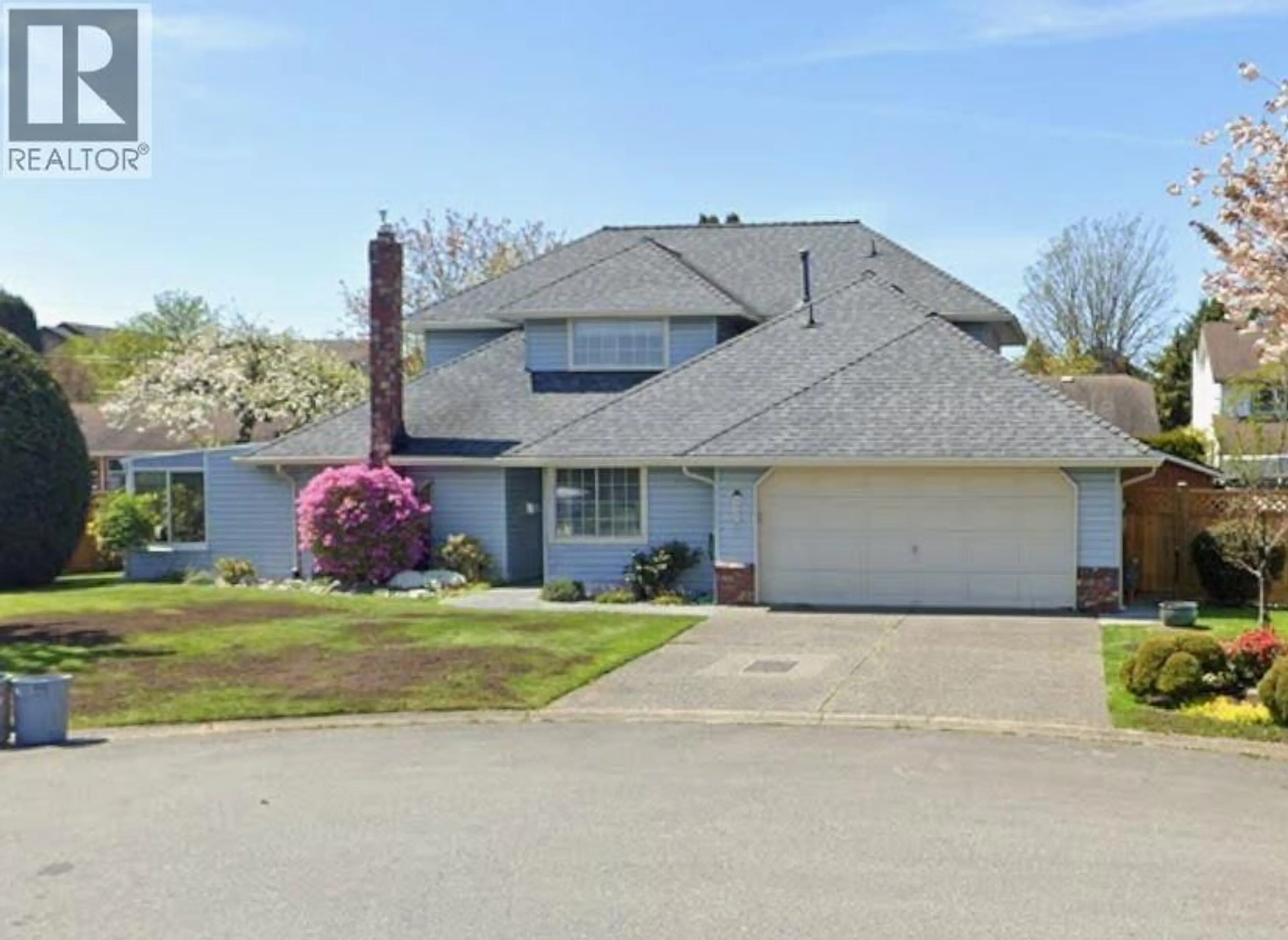 A pic from outside/outdoor area/front of a property/back of a property/a pic from drone, street for 4925 53A STREET, Delta British Columbia V4K4R7