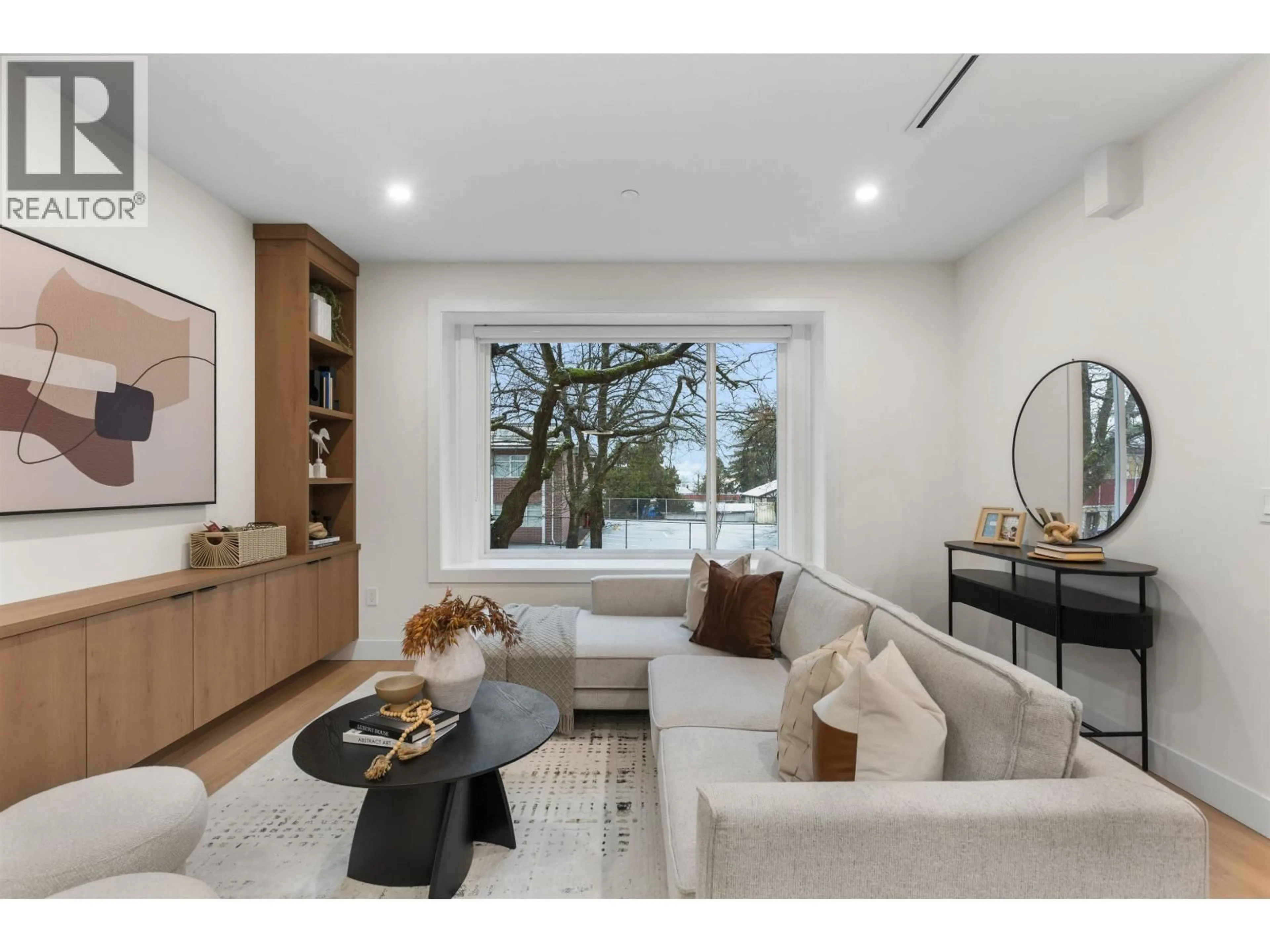 Living room with furniture, unknown for 2 - 435 47TH AVENUE, Vancouver British Columbia V5W2B3