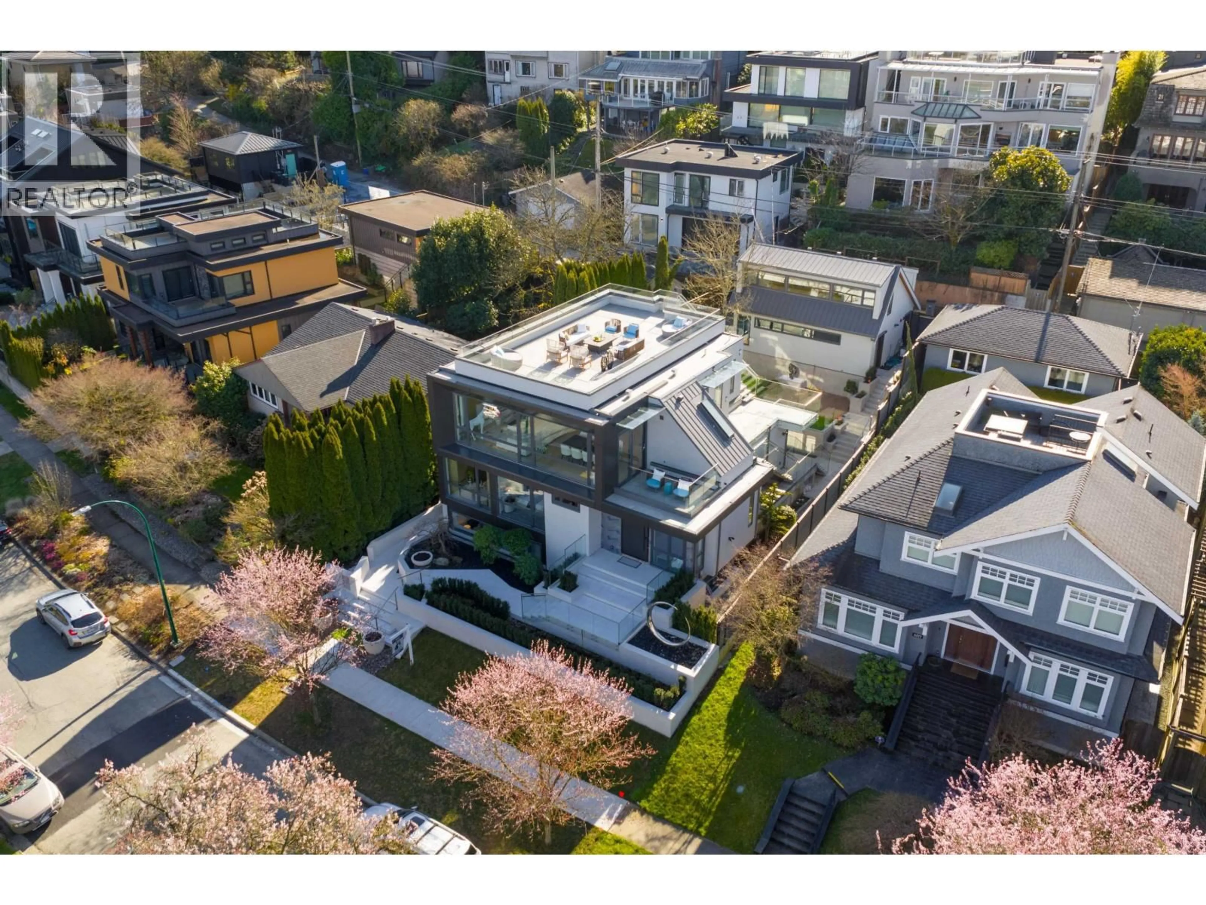 A pic from outside/outdoor area/front of a property/back of a property/a pic from drone, street for 3489 PUGET DRIVE, Vancouver British Columbia V6L2T6