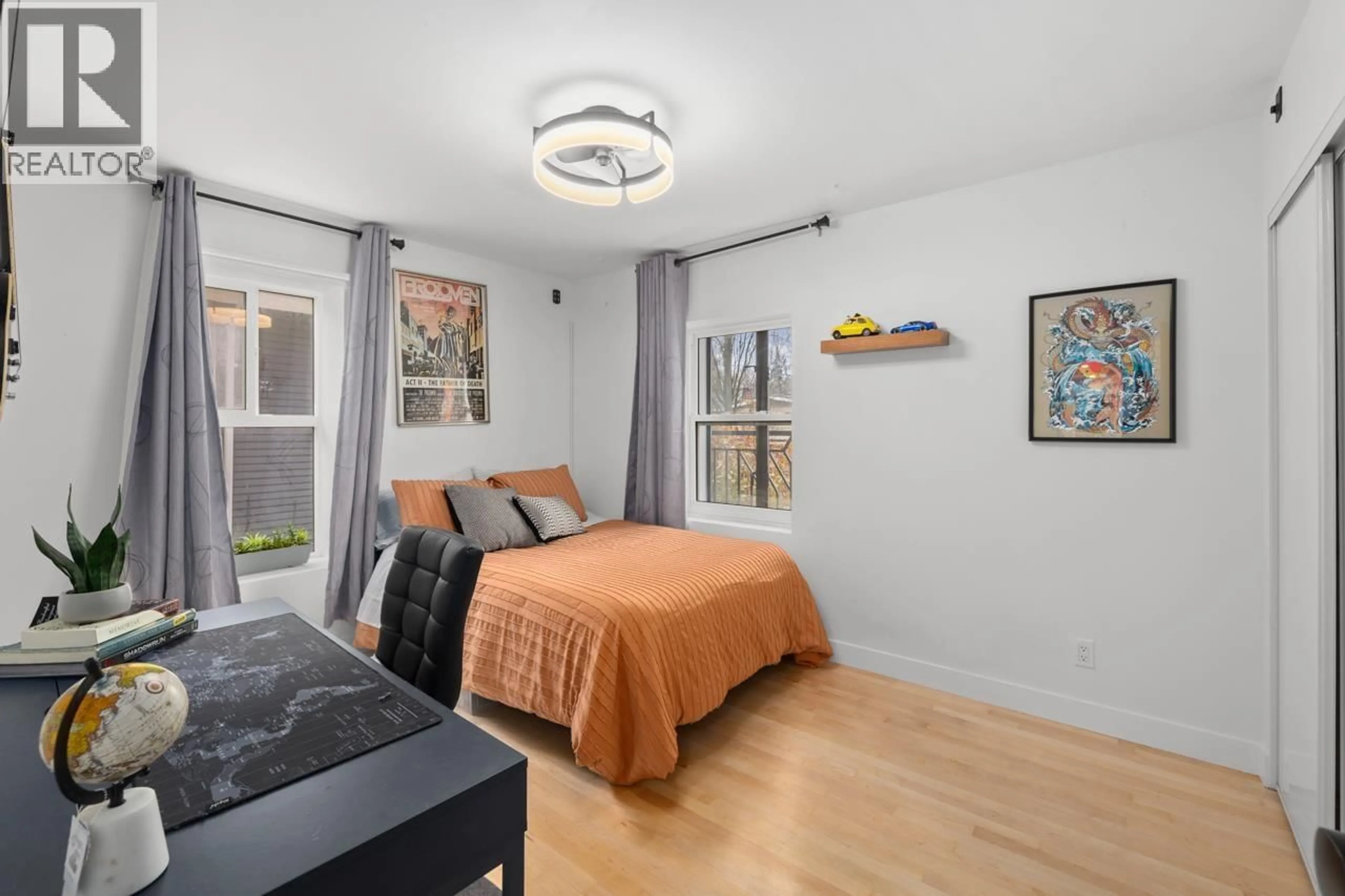 Unknown for 203 - 1943 1ST AVENUE, Vancouver British Columbia V5N1B3