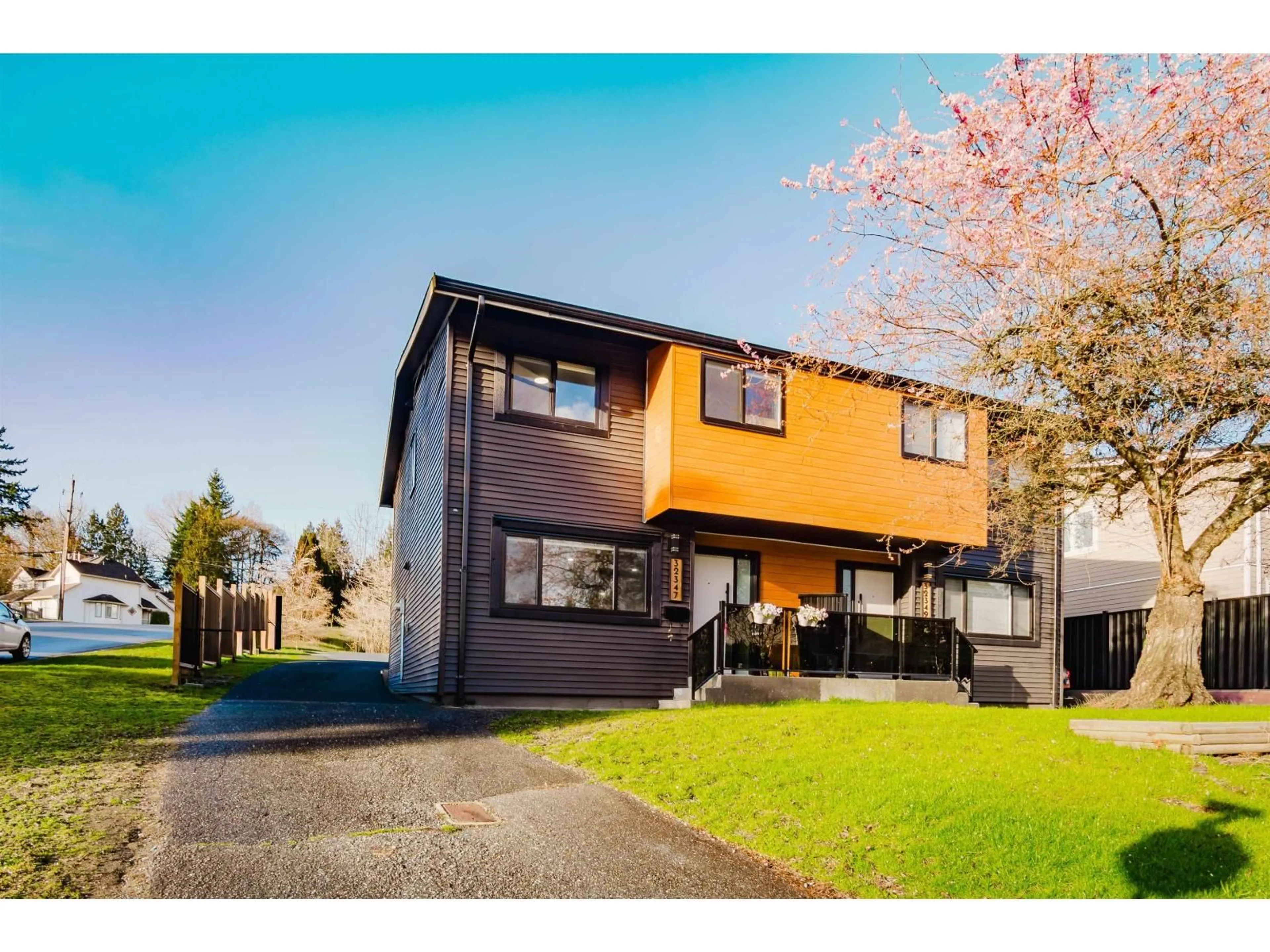 Unknown for 32347 BRANT AVENUE, Mission British Columbia V2V4Y9
