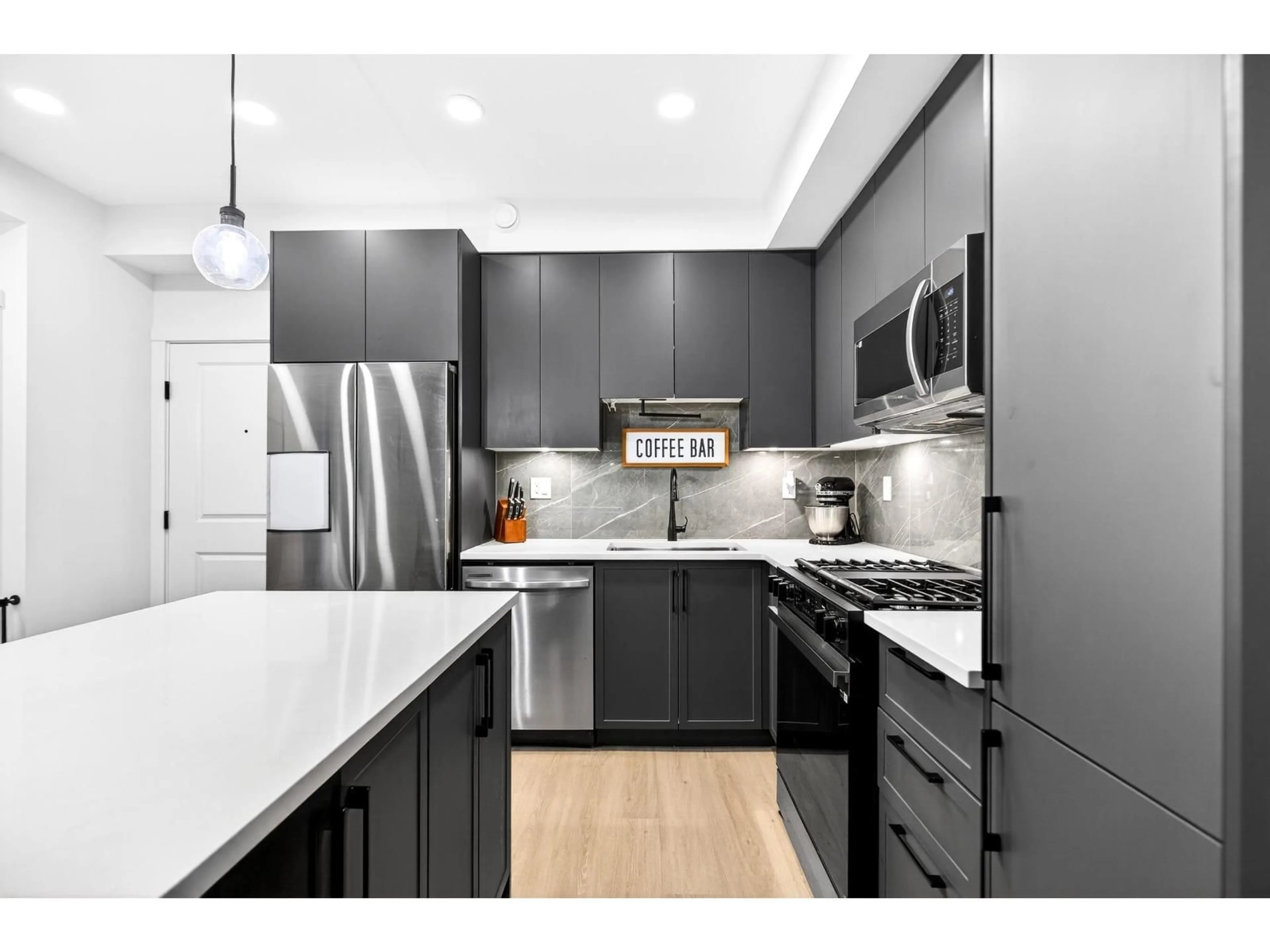 Unknown for 104 - 3480 146A STREET, Surrey British Columbia V4P0H6