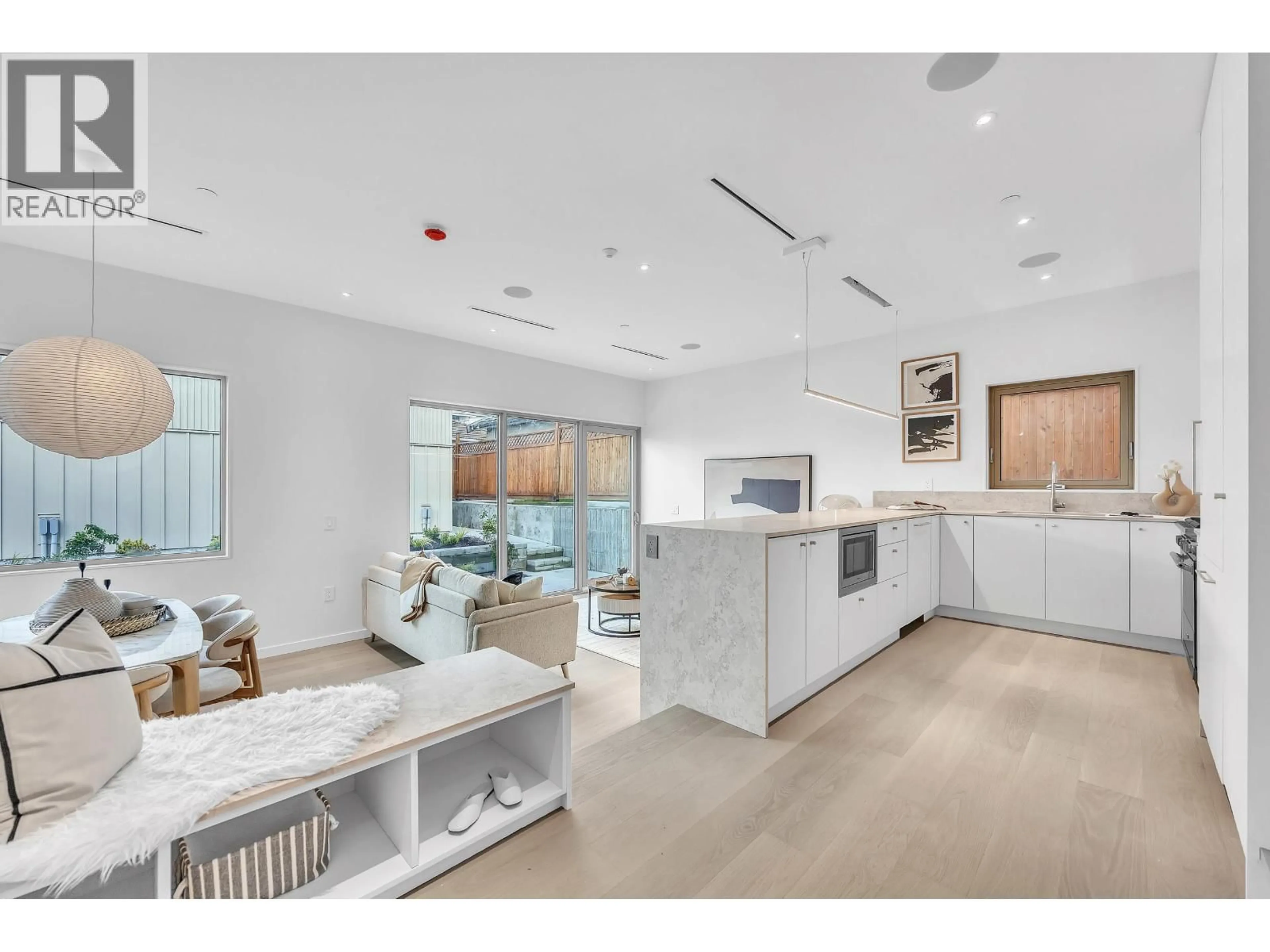 Open concept kitchen, ceramic/tile floor for 2 - 2915 5TH AVENUE, Vancouver British Columbia V5M1N6