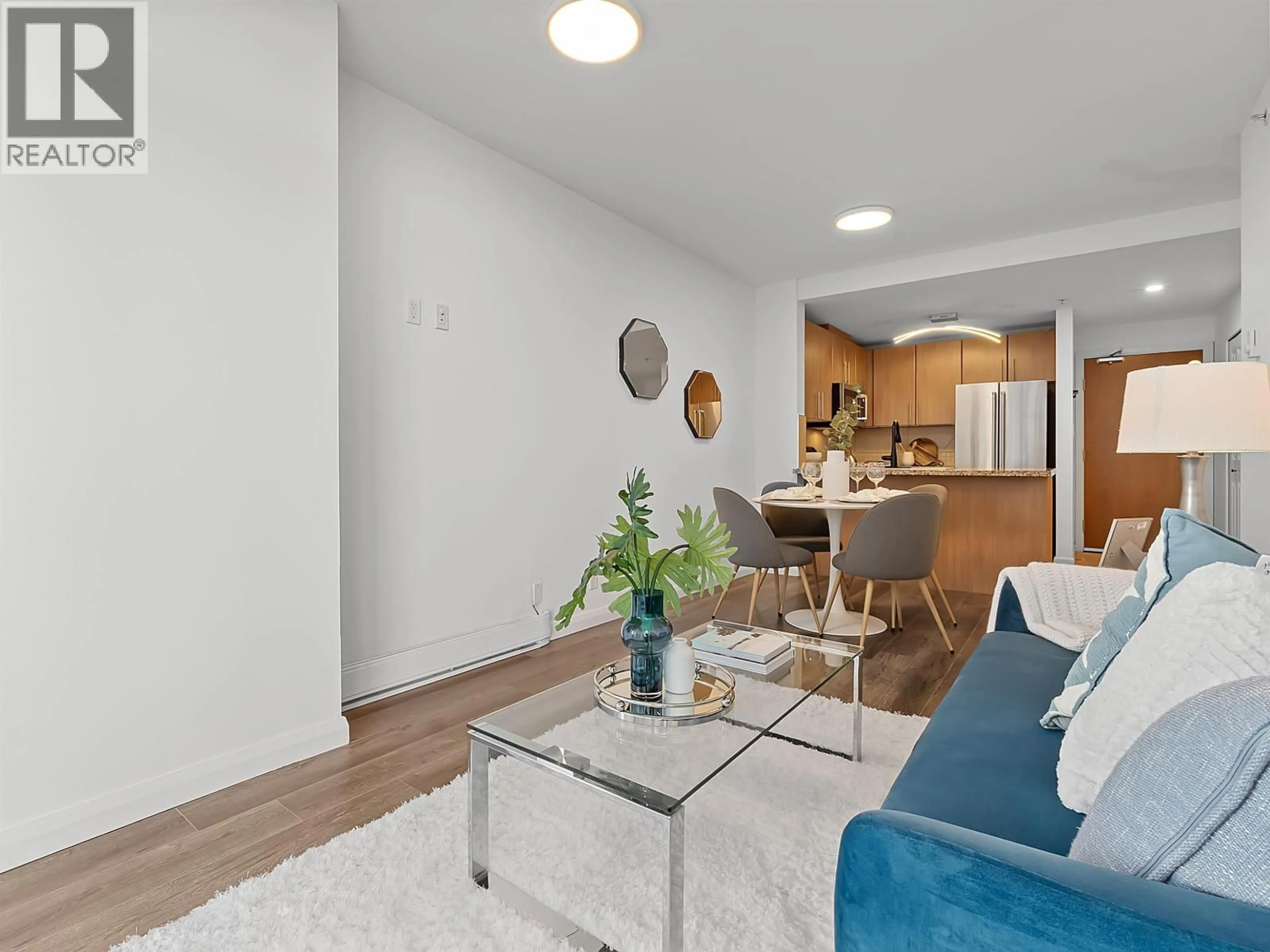 Living room with furniture, unknown for 2010 - 892 CARNARVON STREET, New Westminster British Columbia V3M0C5