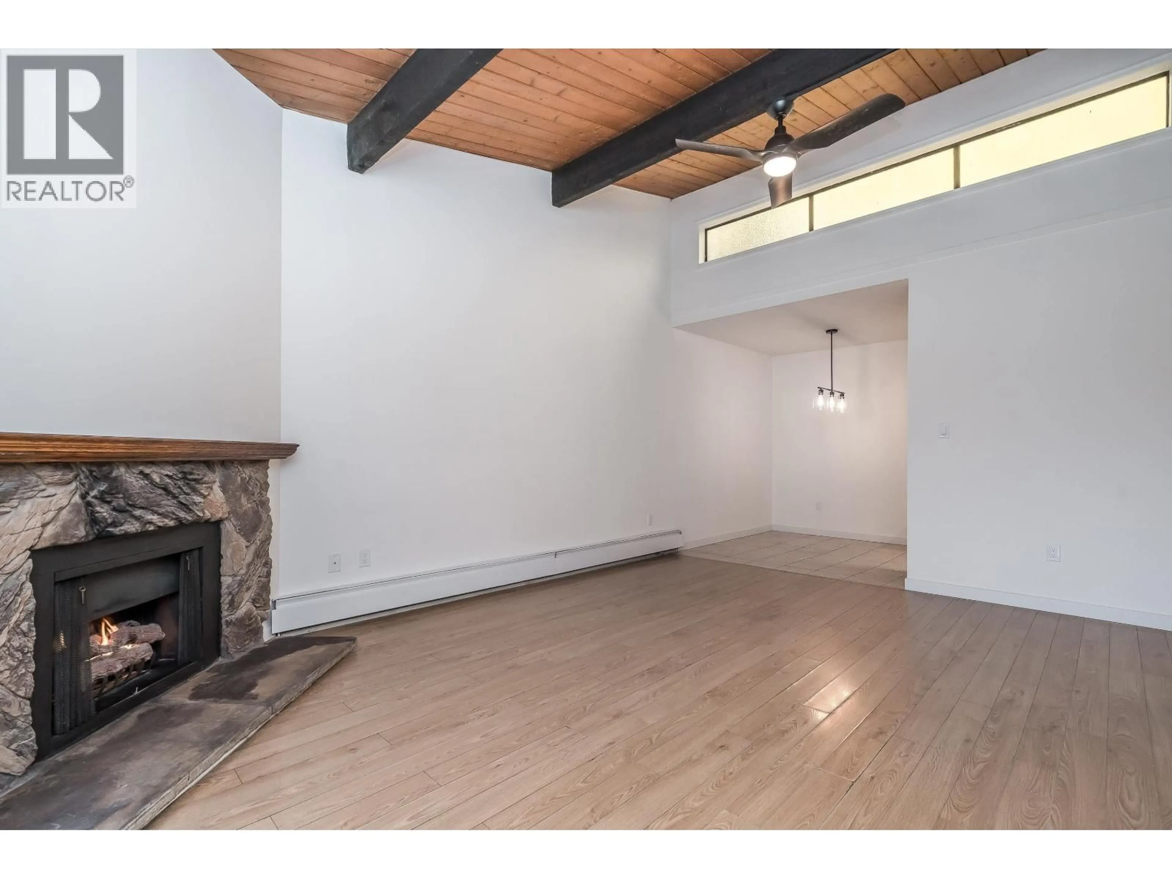 A pic of a room for 309 - 9101 HORNE STREET, Burnaby British Columbia V3N4M3