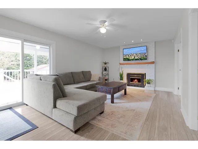 18166 54 AVENUE, Surrey 4