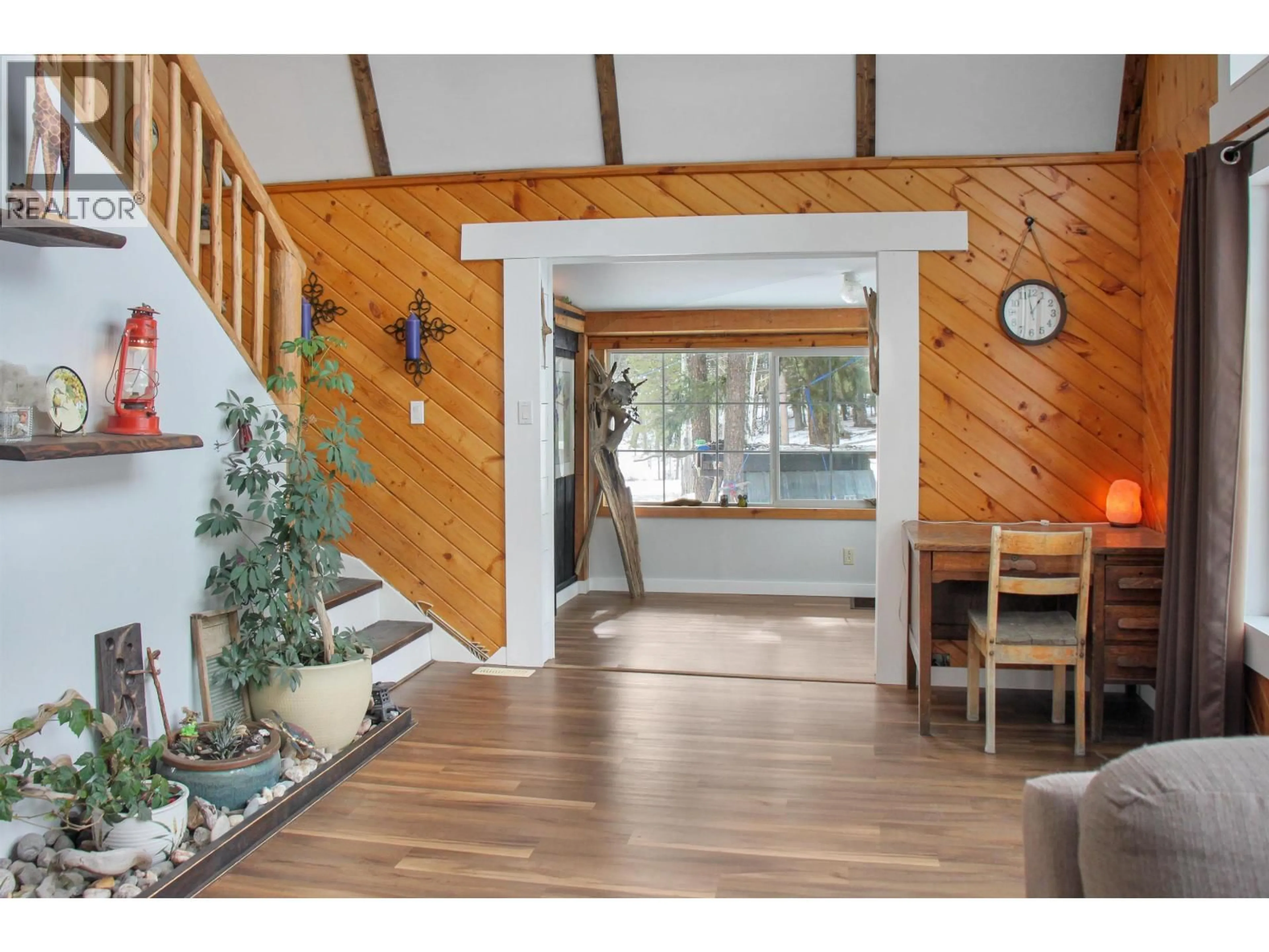 Indoor entryway for 4907 PEASIM COURT, 108 Mile Ranch British Columbia V0K2Z0