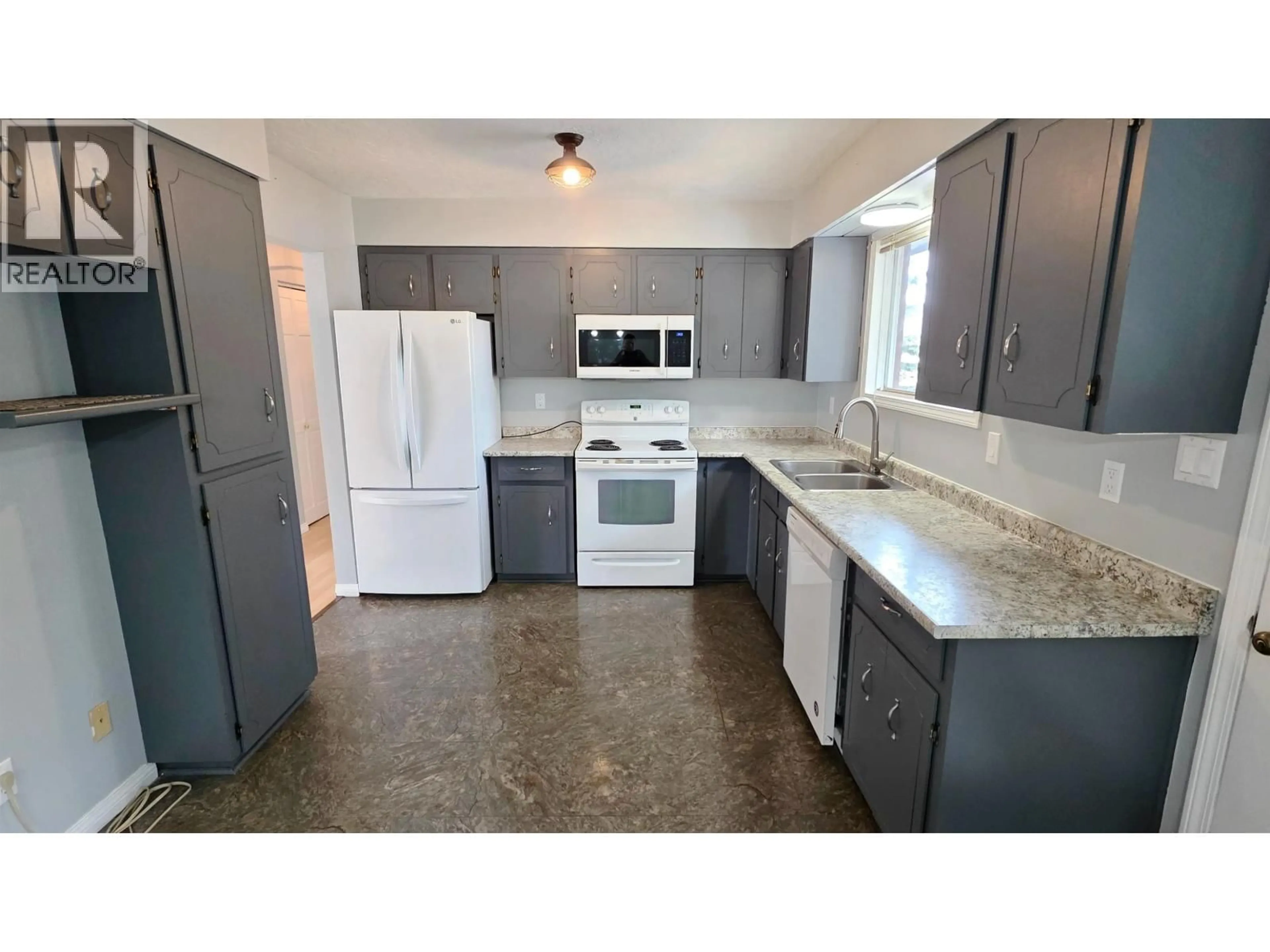 Standard kitchen, unknown for 3480 JEWEL ROAD, Houston British Columbia V0J1Z0