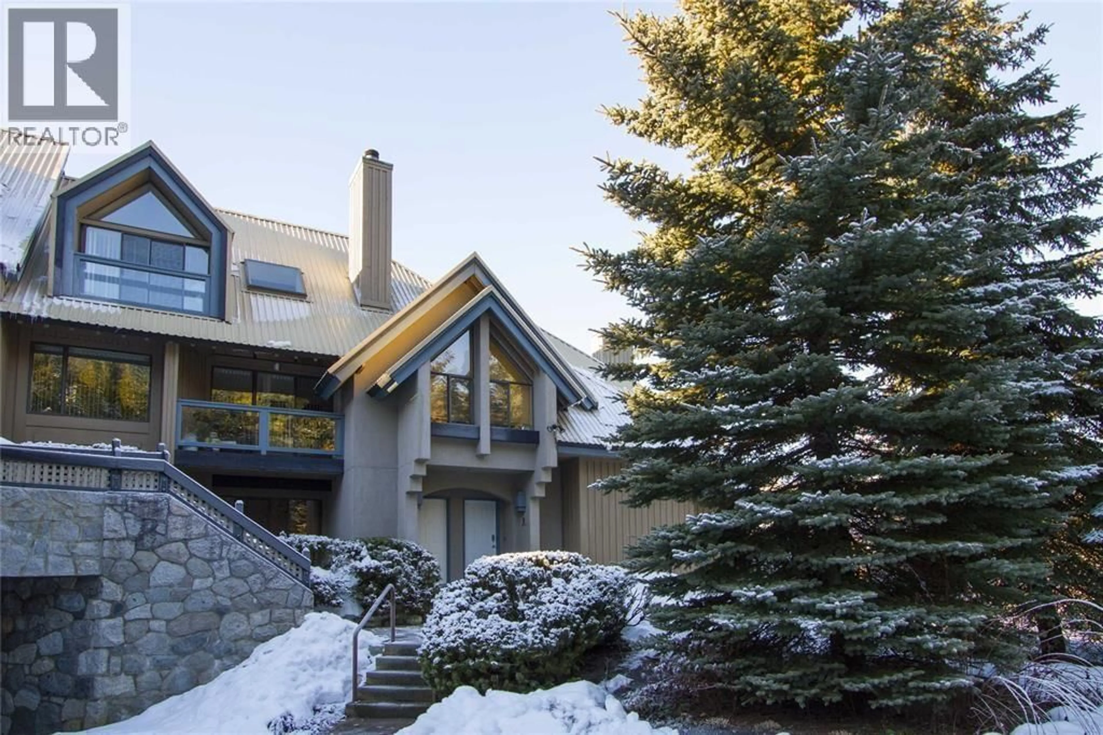 Patio, mountain view for 8 - 4857 PAINTED CLIFF ROAD, Whistler British Columbia V8E1C8