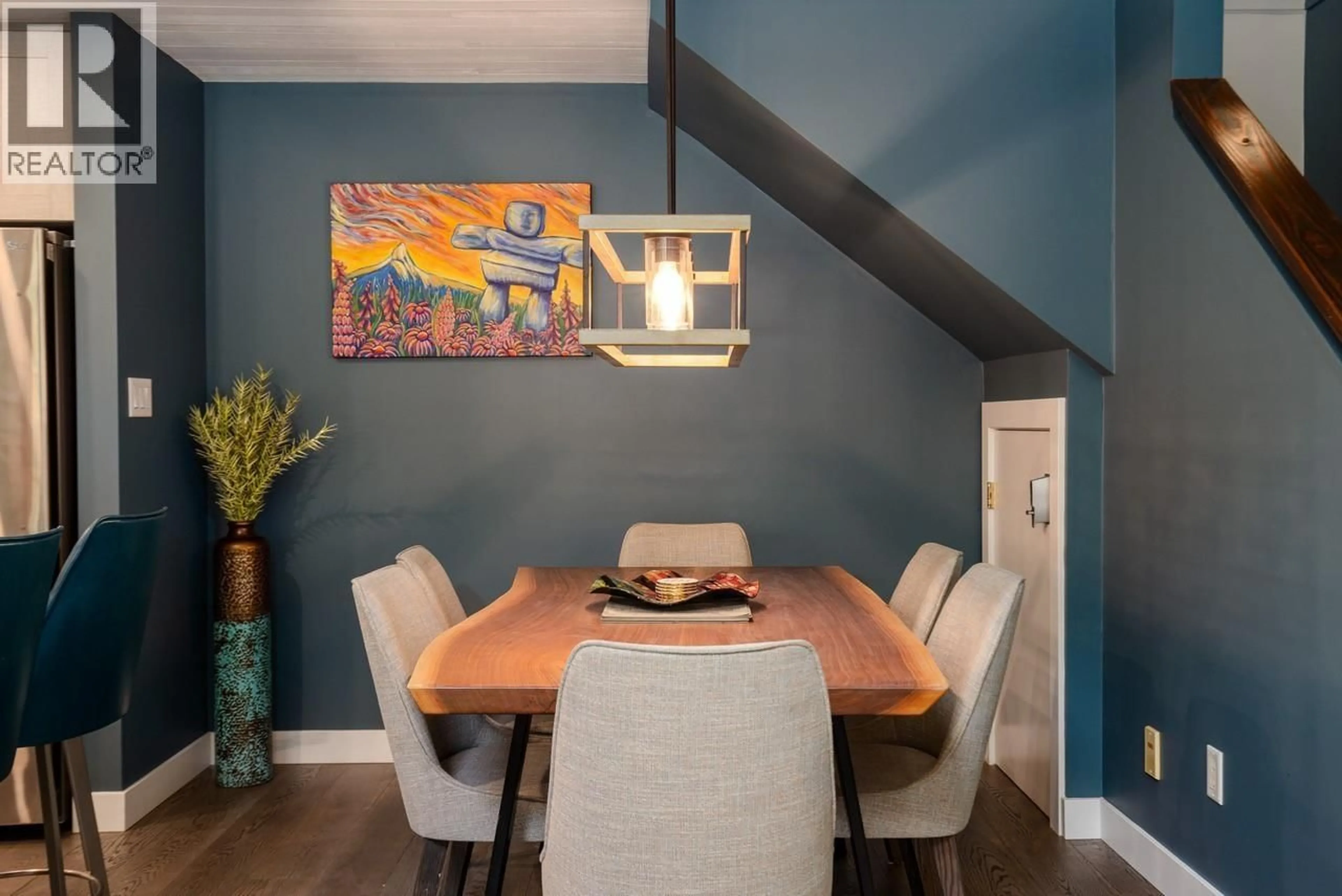 Dining room, wood/laminate floor for 8 - 4857 PAINTED CLIFF ROAD, Whistler British Columbia V8E1C8