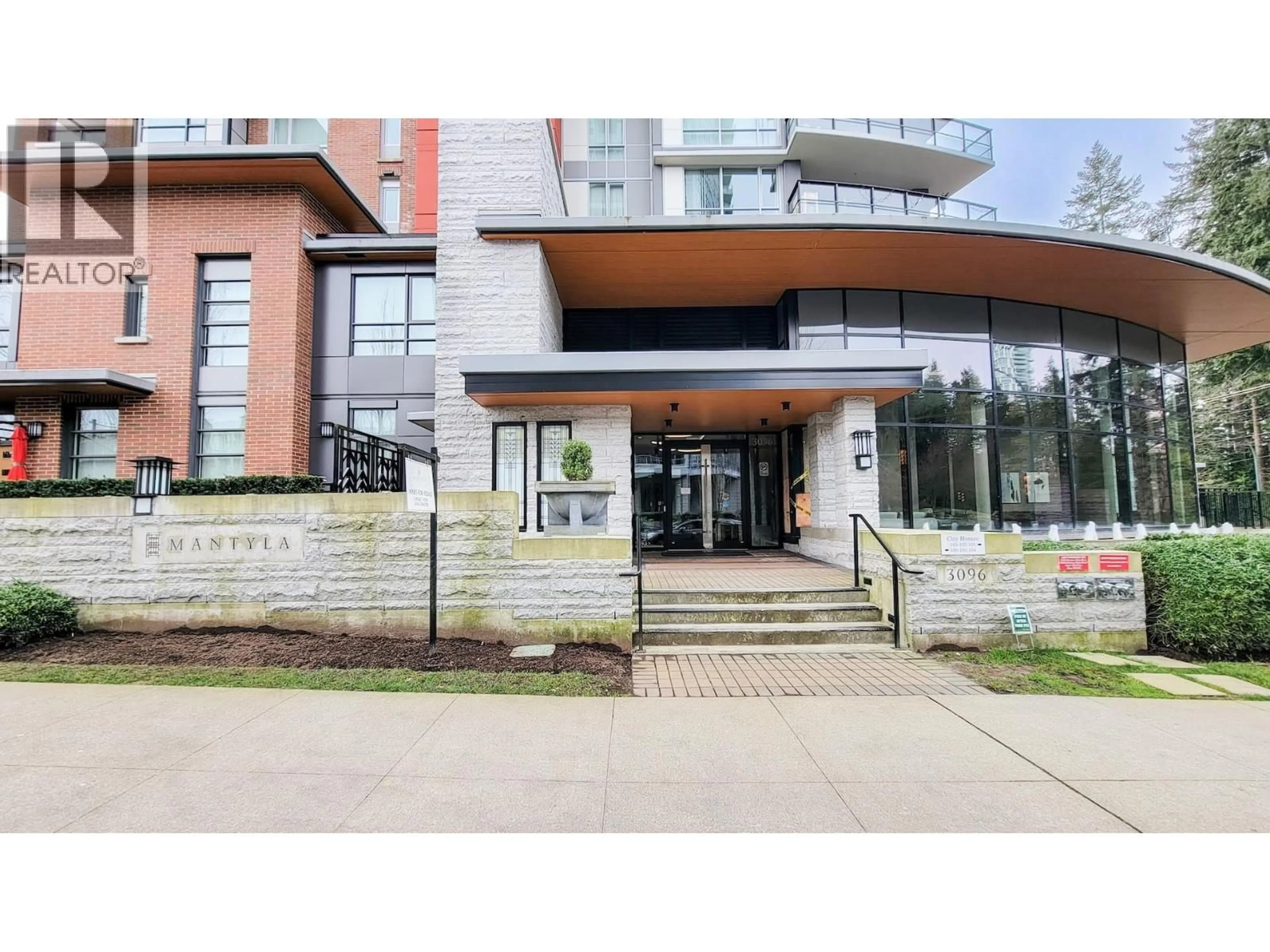 Indoor foyer for 2204 - 3096 WINDSOR GATE, Coquitlam British Columbia V3B0P4