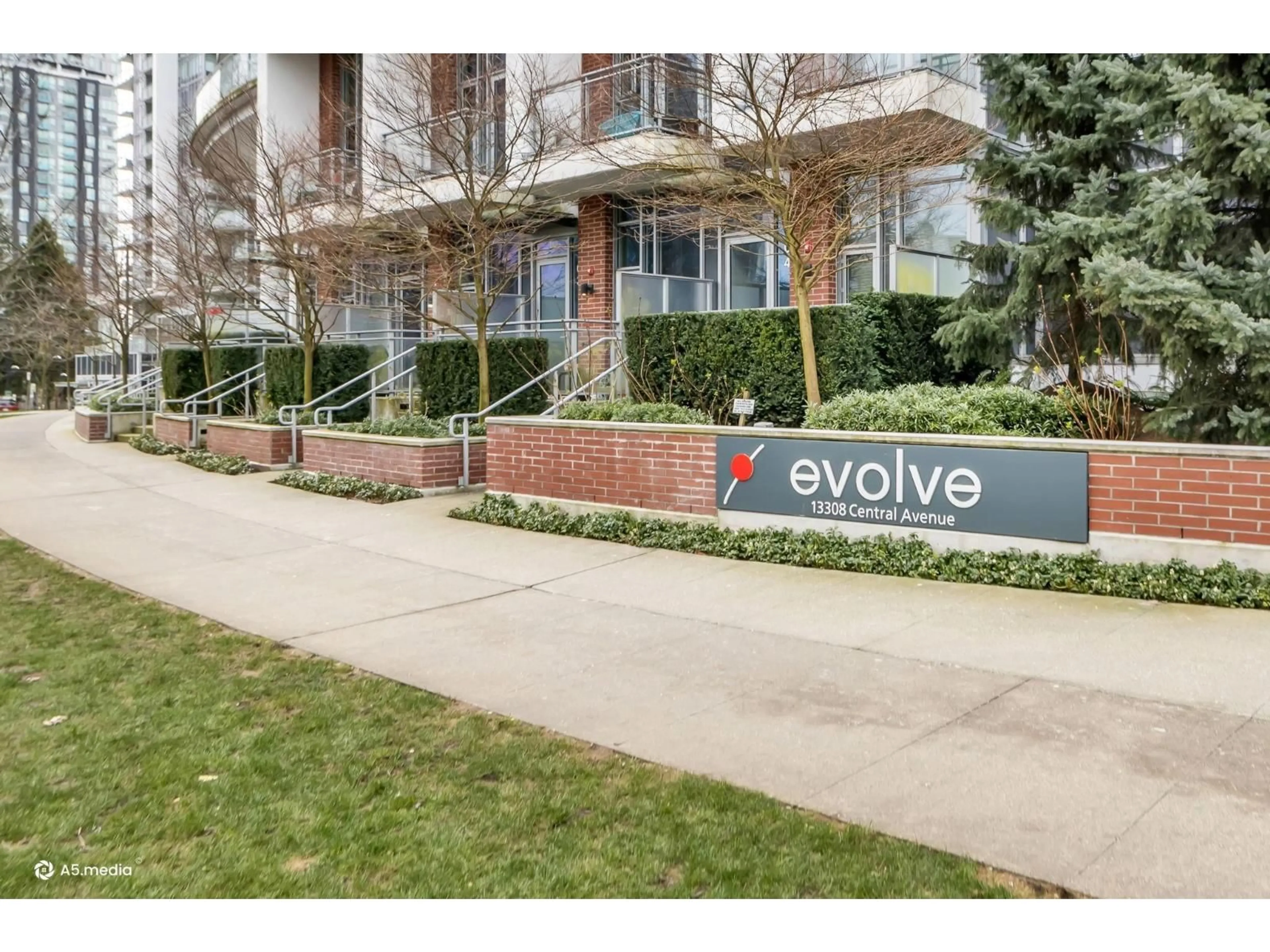 Indoor foyer for 2903 - 13308 CENTRAL AVENUE, Surrey British Columbia V3T0M4