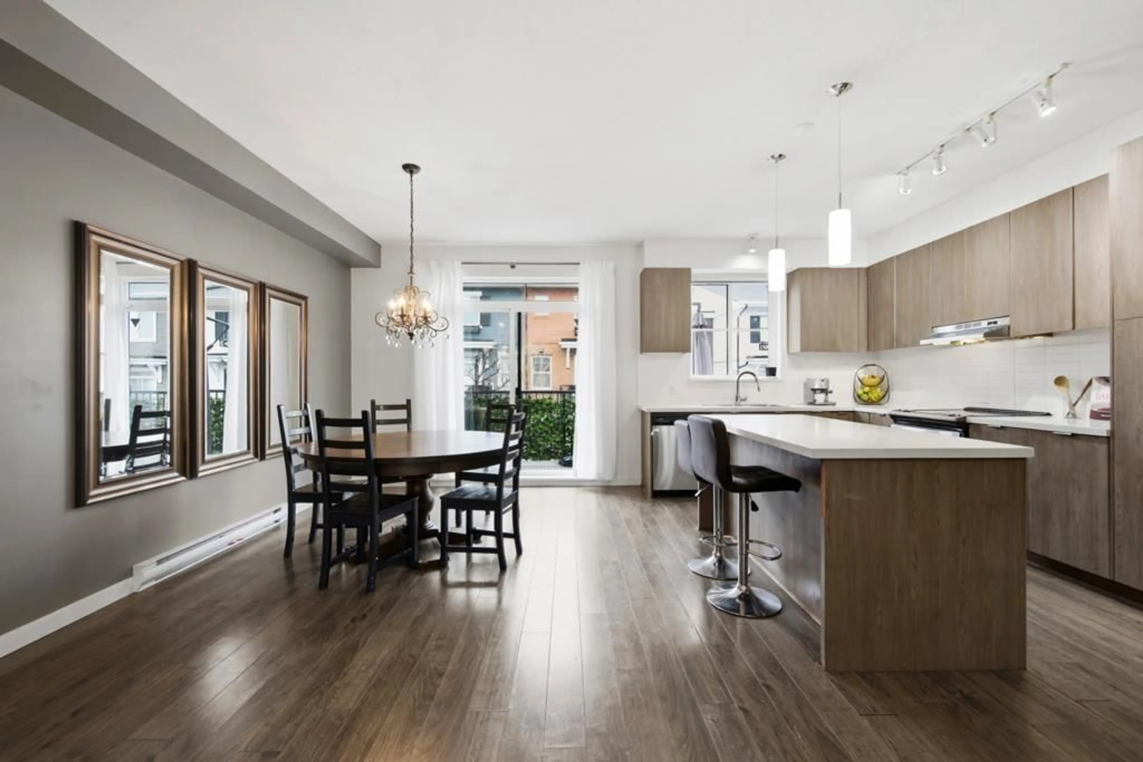 Open concept kitchen, unknown for 10 - 10735 84 AVENUE, Delta British Columbia V4C0C7