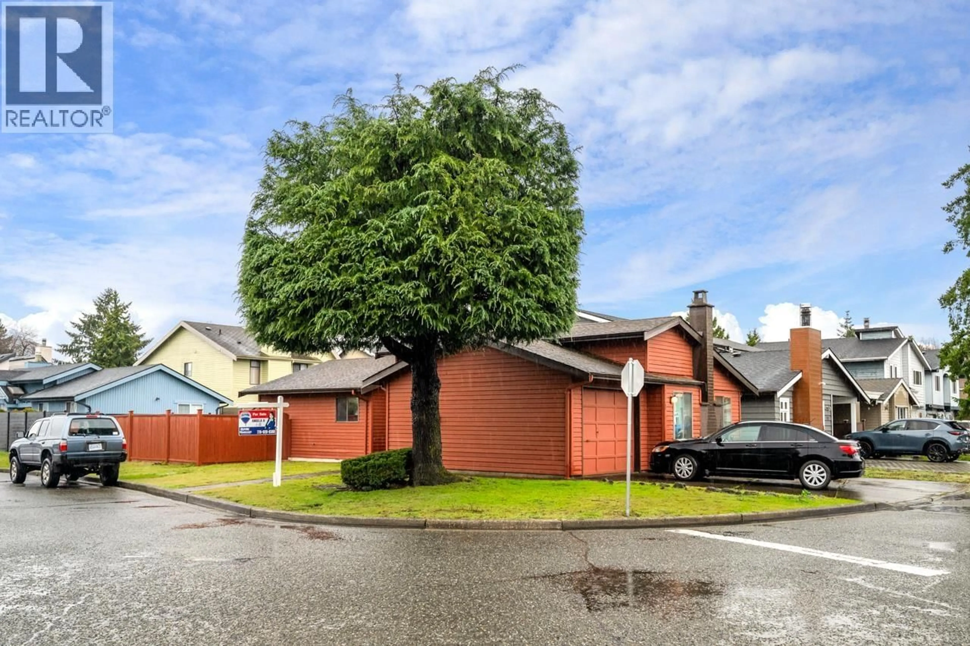 A pic from outside/outdoor area/front of a property/back of a property/a pic from drone, street for 11121 KINGSBRIDGE DRIVE, Richmond British Columbia V7A4T1
