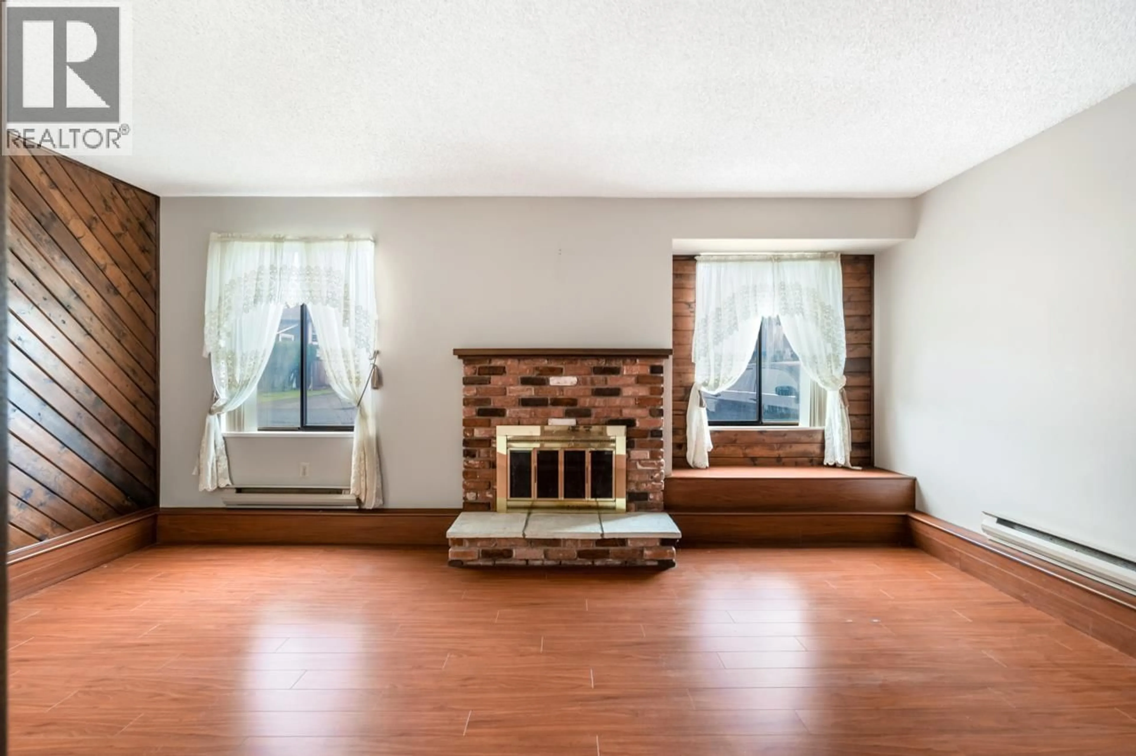 Living room with furniture, unknown for 11121 KINGSBRIDGE DRIVE, Richmond British Columbia V7A4T1