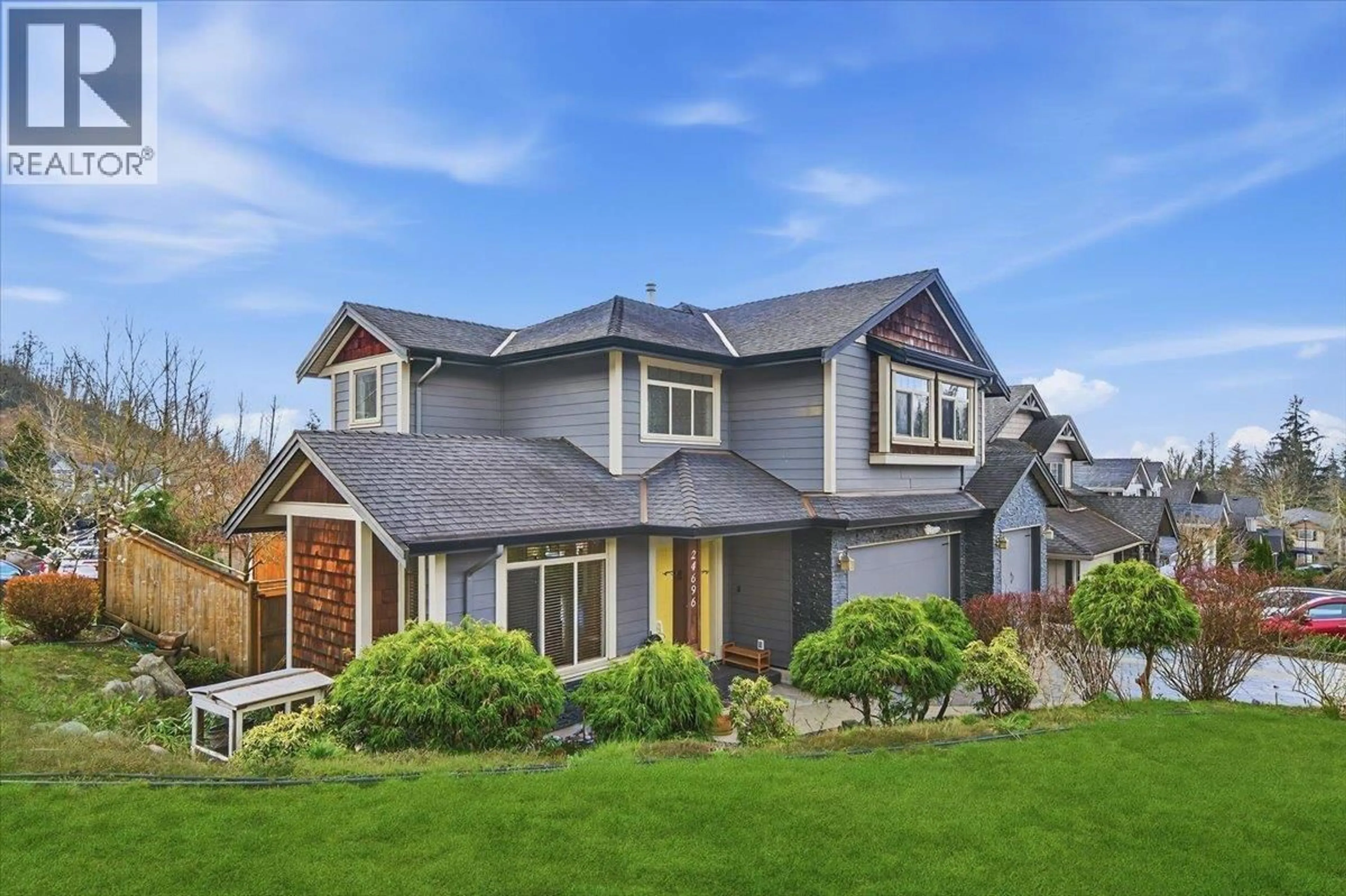 Home with vinyl exterior material, street for 24696 103A AVENUE, Maple Ridge British Columbia V2W0B1