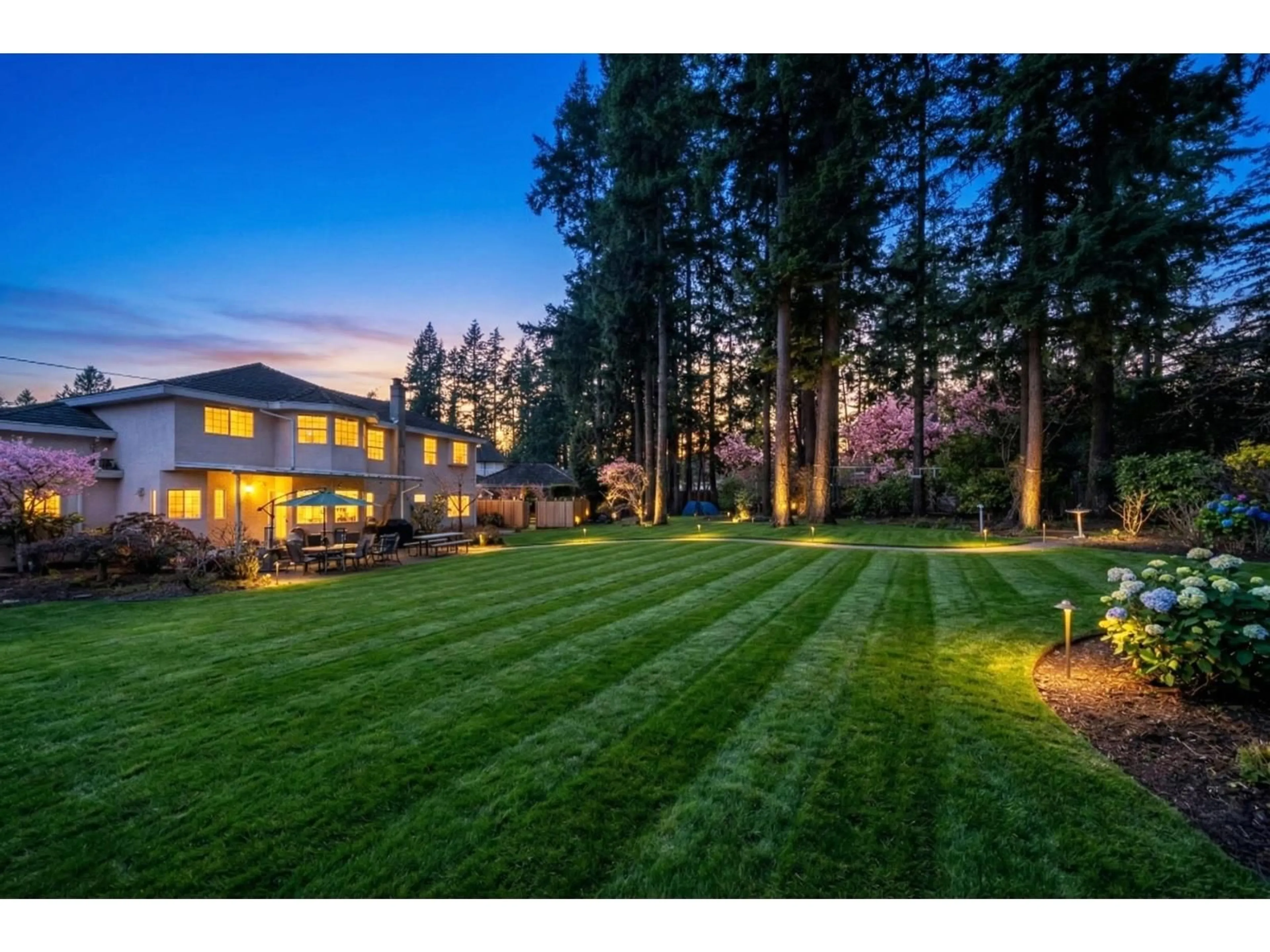 A pic from outside/outdoor area/front of a property/back of a property/a pic from drone, unknown for 5778 125A STREET, Surrey British Columbia V3X3G8