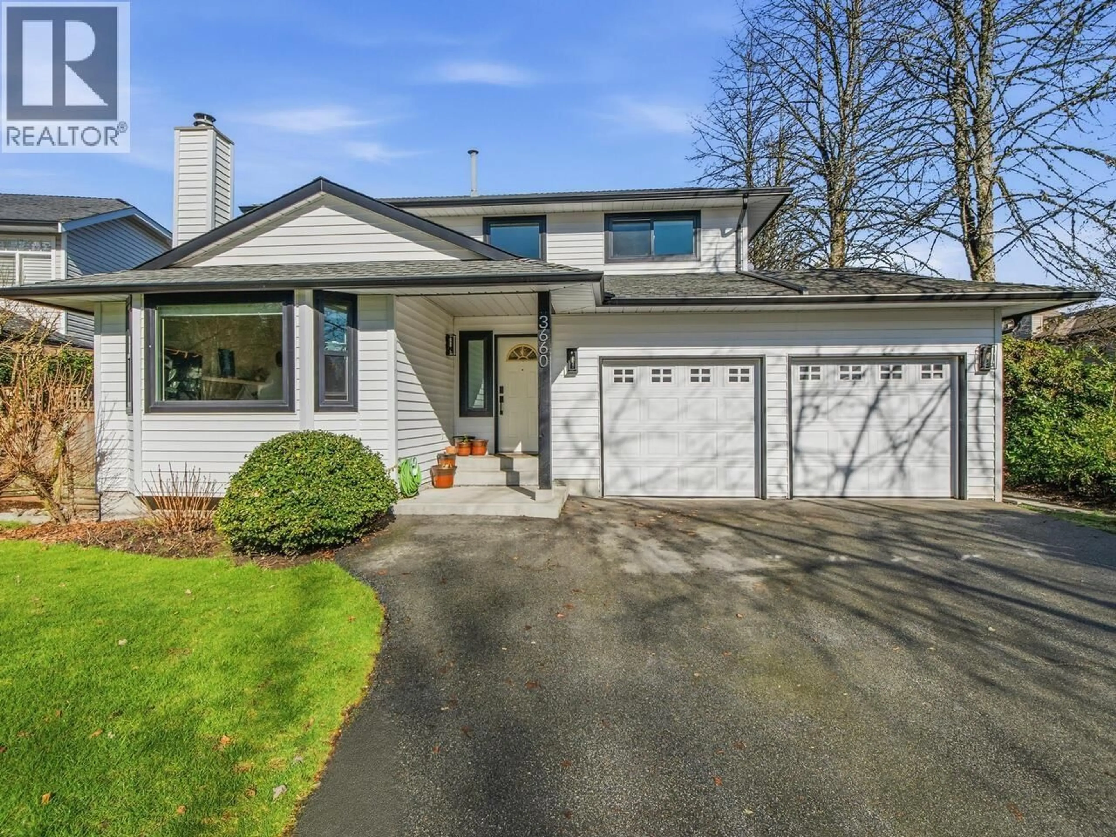 Home with vinyl exterior material, street for 3660 OSPREY COURT, North Vancouver British Columbia V7H2V4