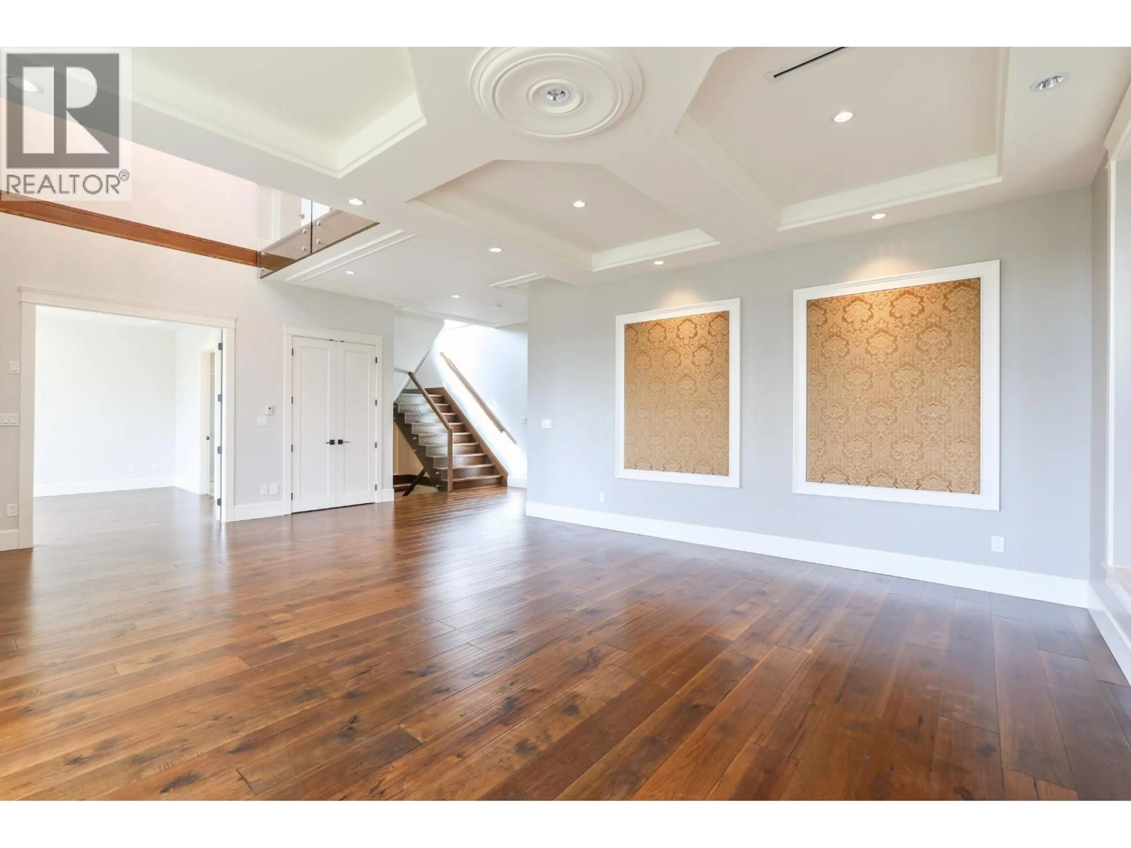 Unknown for 7525 13TH AVENUE, Burnaby British Columbia V3N2E3