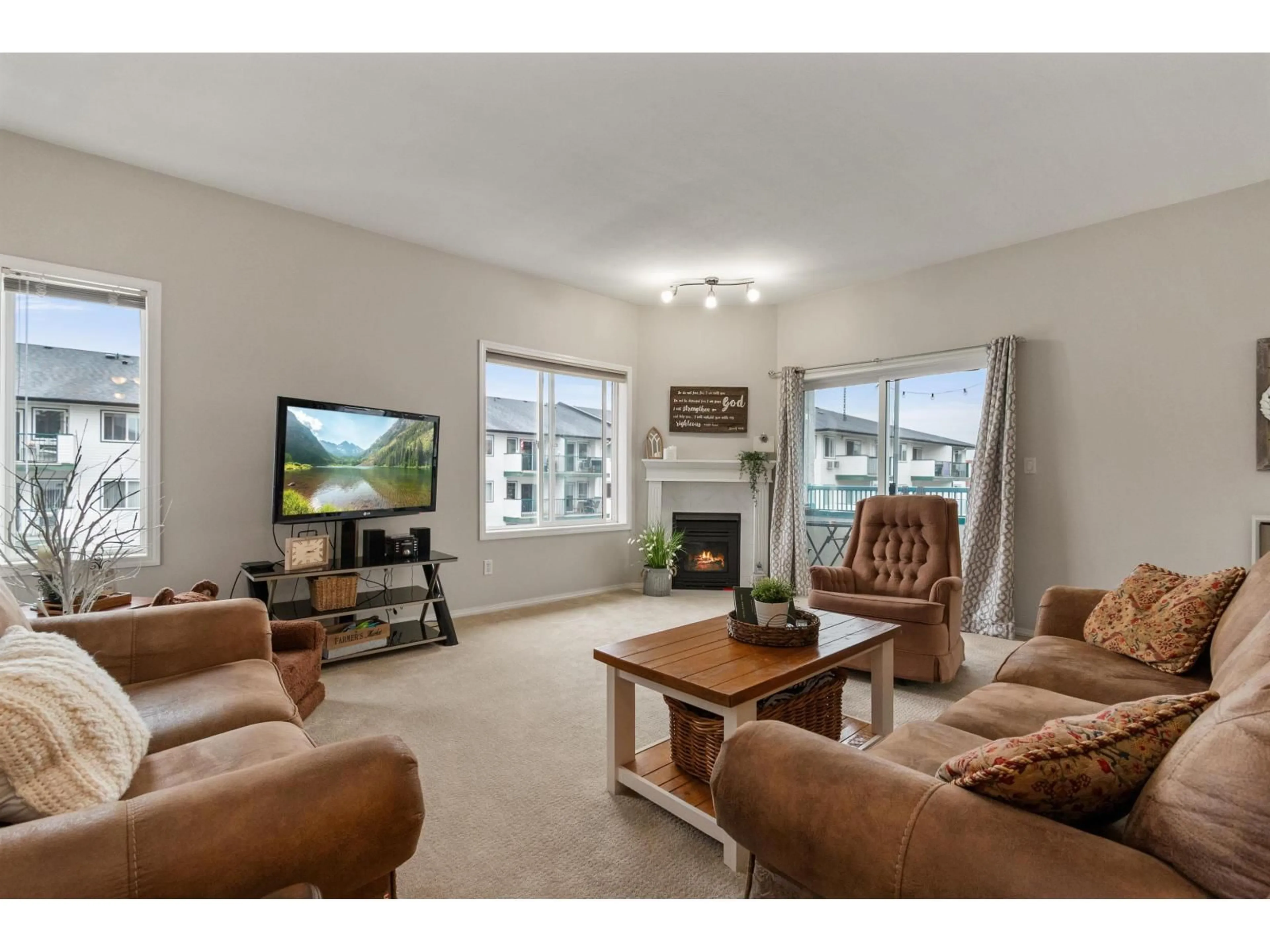 Living room with furniture, unknown for 308 - 9143 EDWARD STREET, Chilliwack British Columbia V2P4C5