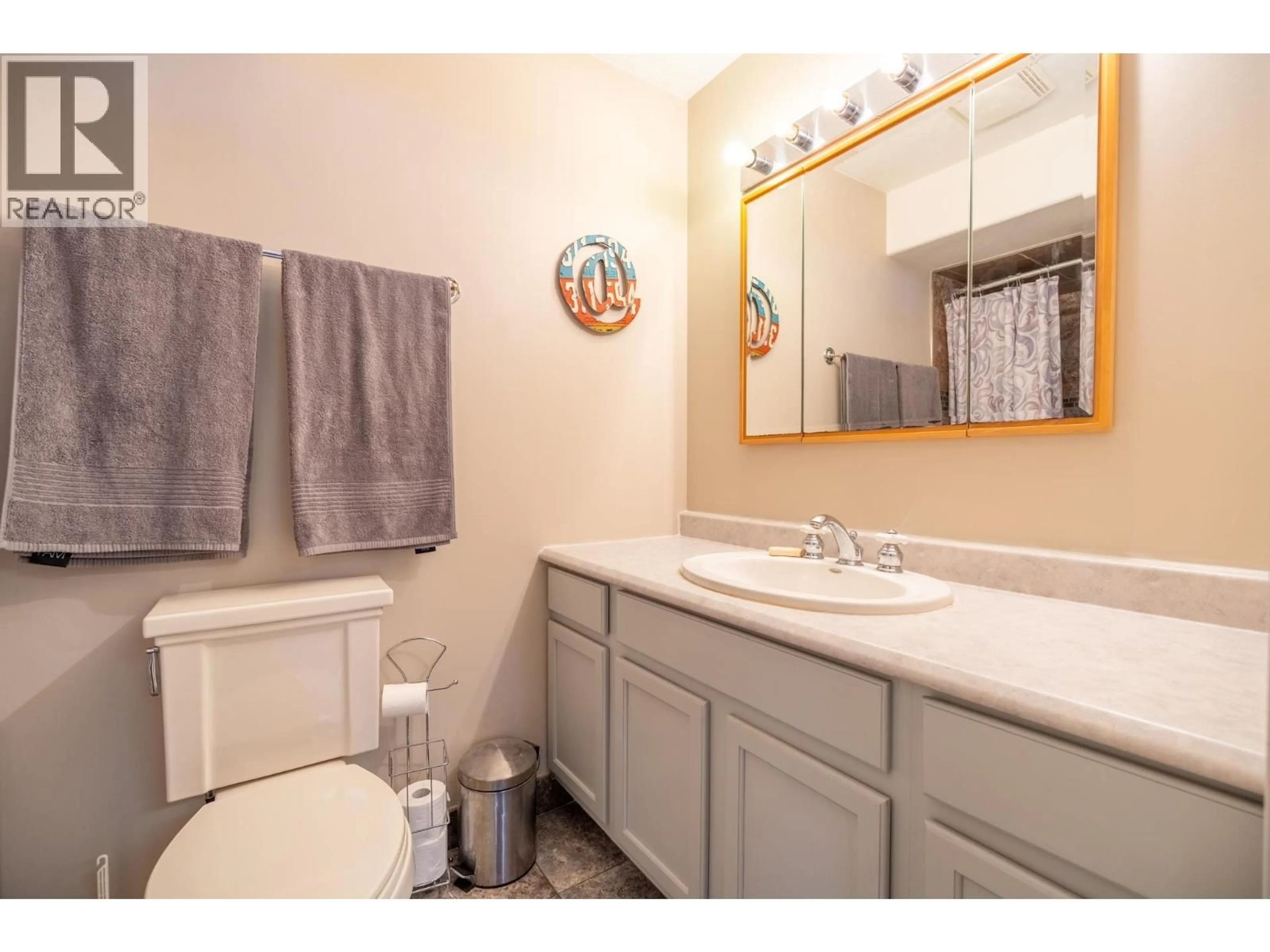 Standard bathroom, ceramic/tile floor for 7280 NORTH NECHAKO ROAD, Prince George British Columbia V2K4Z5