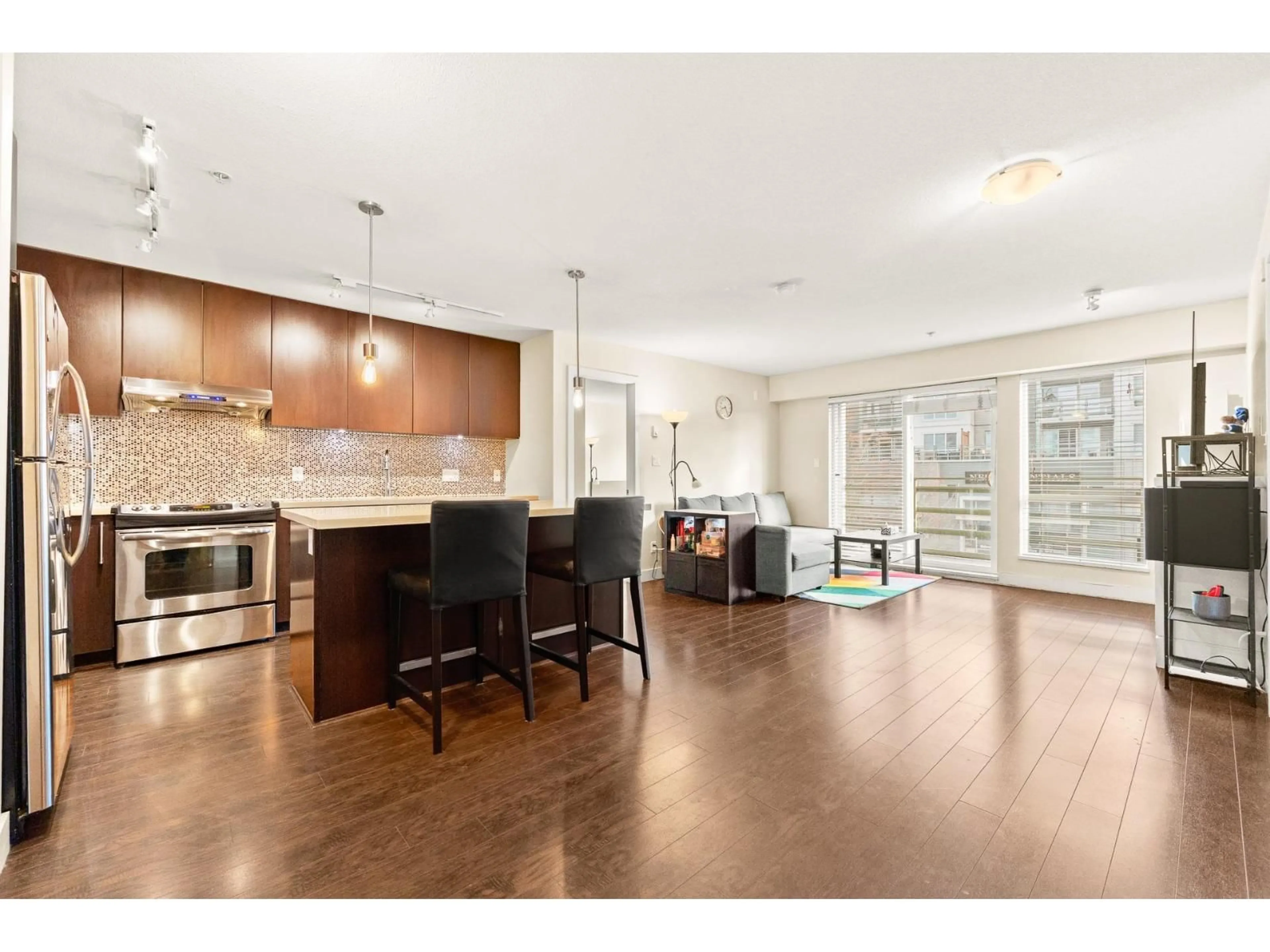 Open concept kitchen, unknown for 219 - 15735 CROYDON DRIVE, Surrey British Columbia V3Z2L5