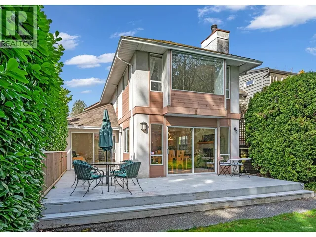 1006 SINCLAIR STREET, West Vancouver