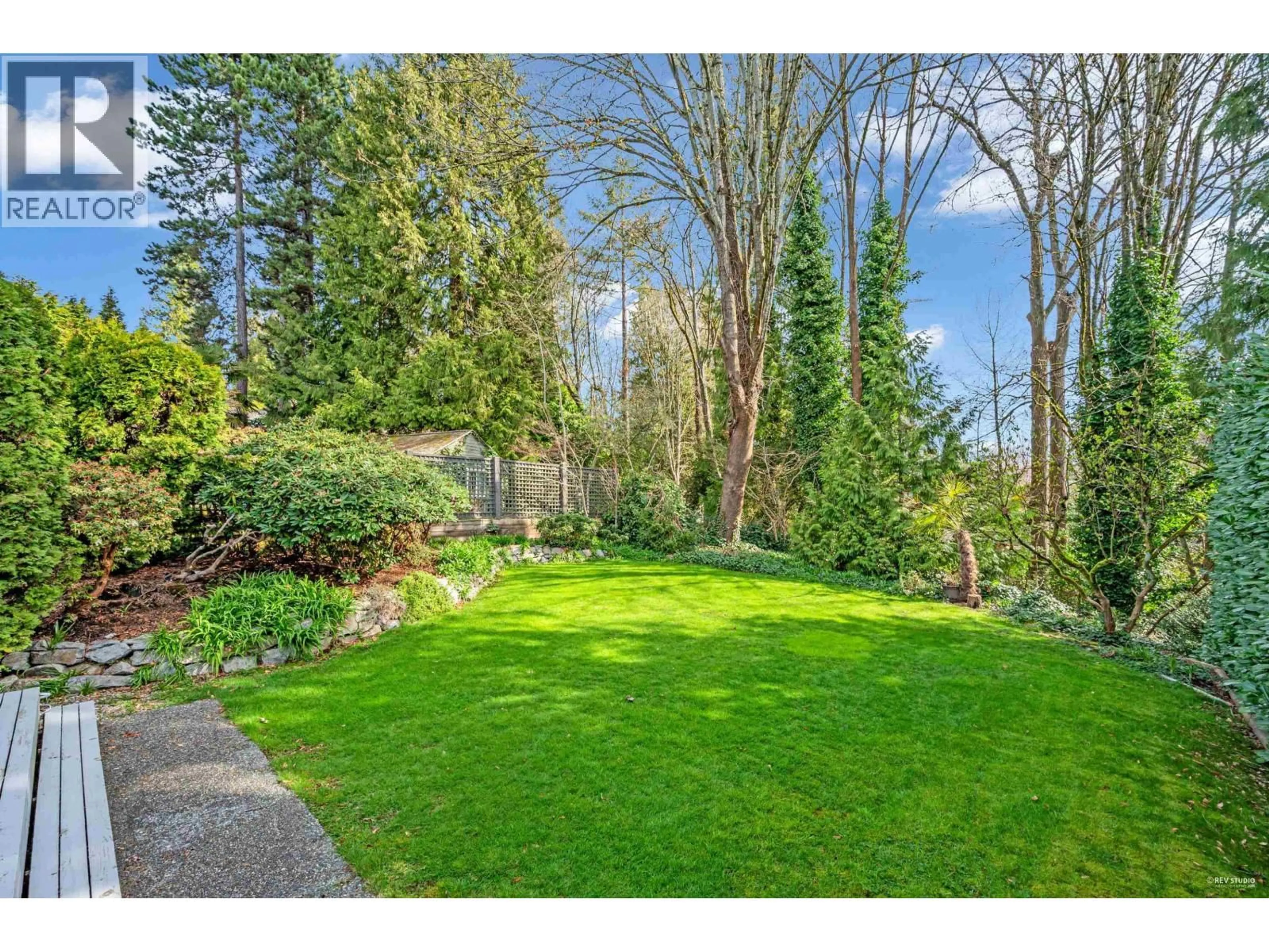 Unknown for 1006 SINCLAIR STREET, West Vancouver British Columbia V7V3V9