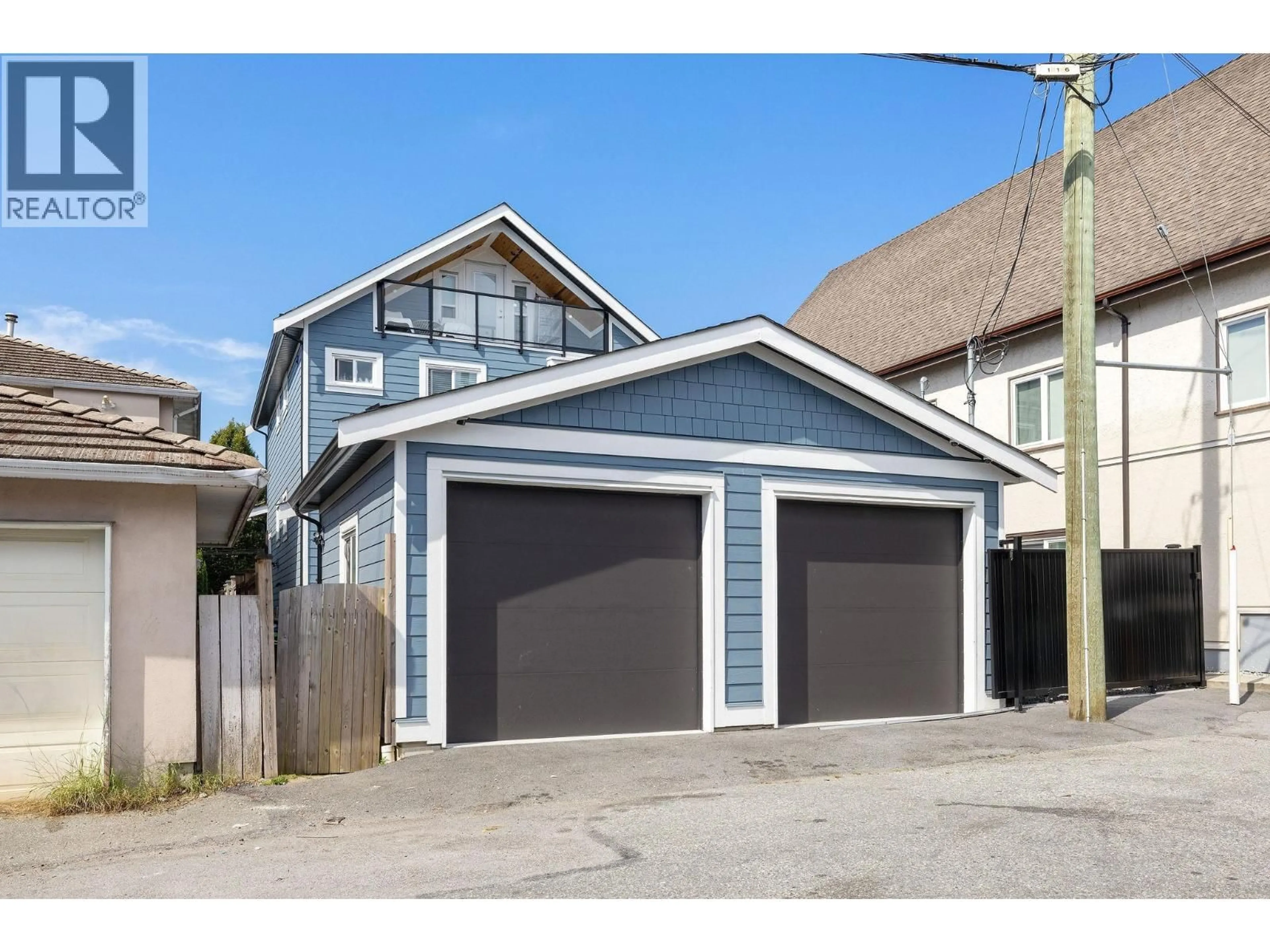 Indoor garage for 1 - 2430 41 STREET, Vancouver British Columbia V5R2W4
