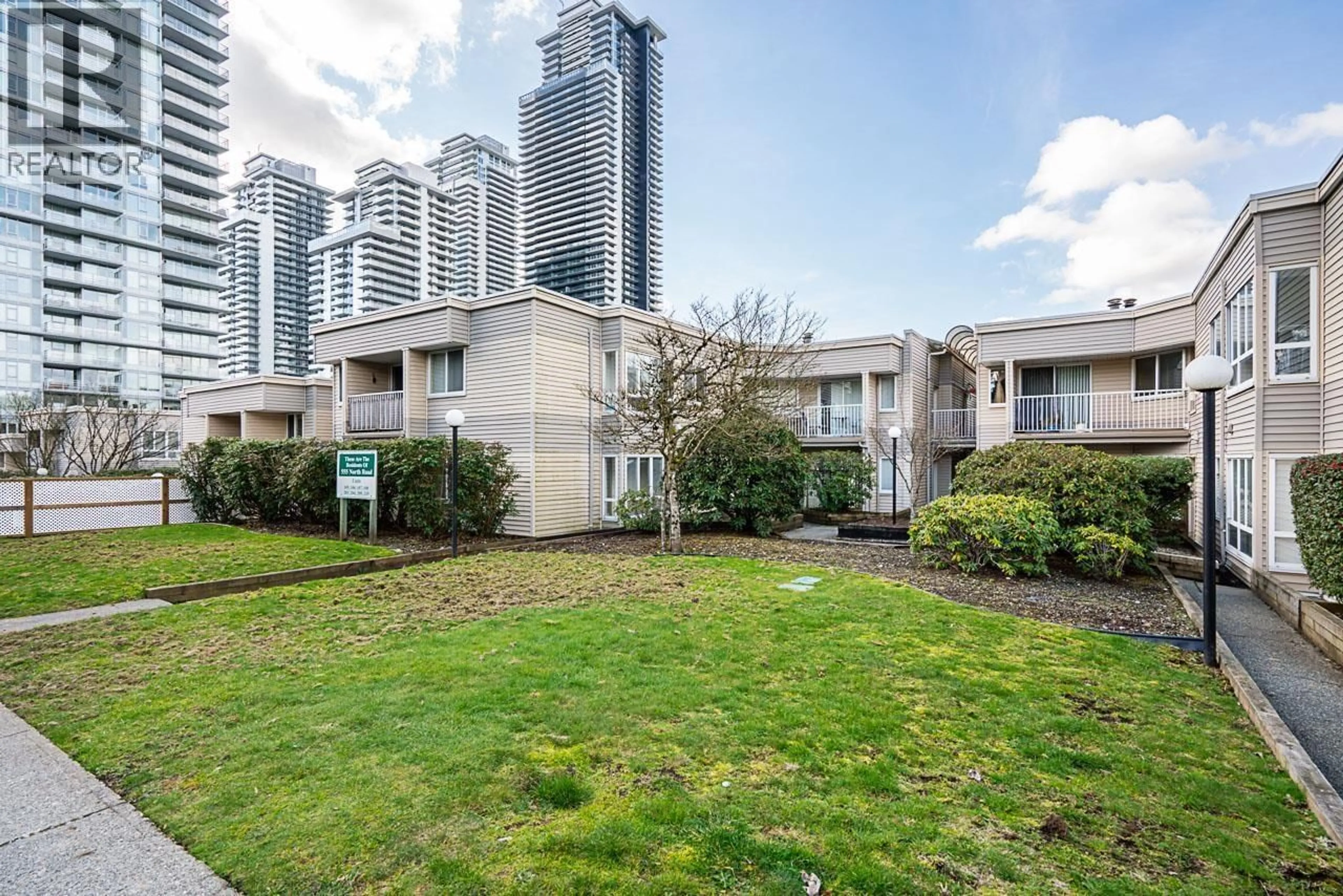 Unknown for 204 - 555 NORTH ROAD, Coquitlam British Columbia V3J1N8