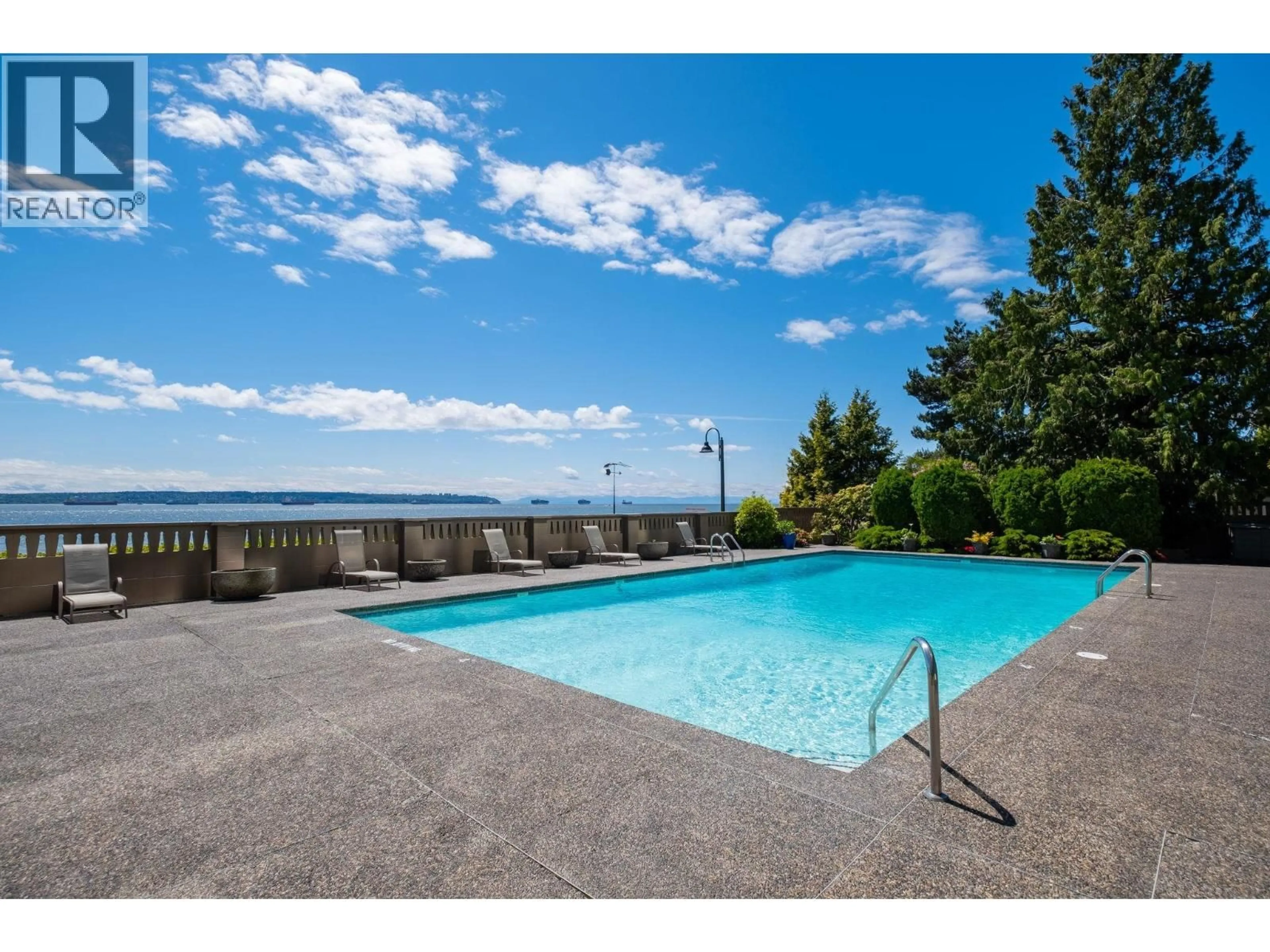 Pool for 408 - 150 24TH STREET, West Vancouver British Columbia V7V4G8