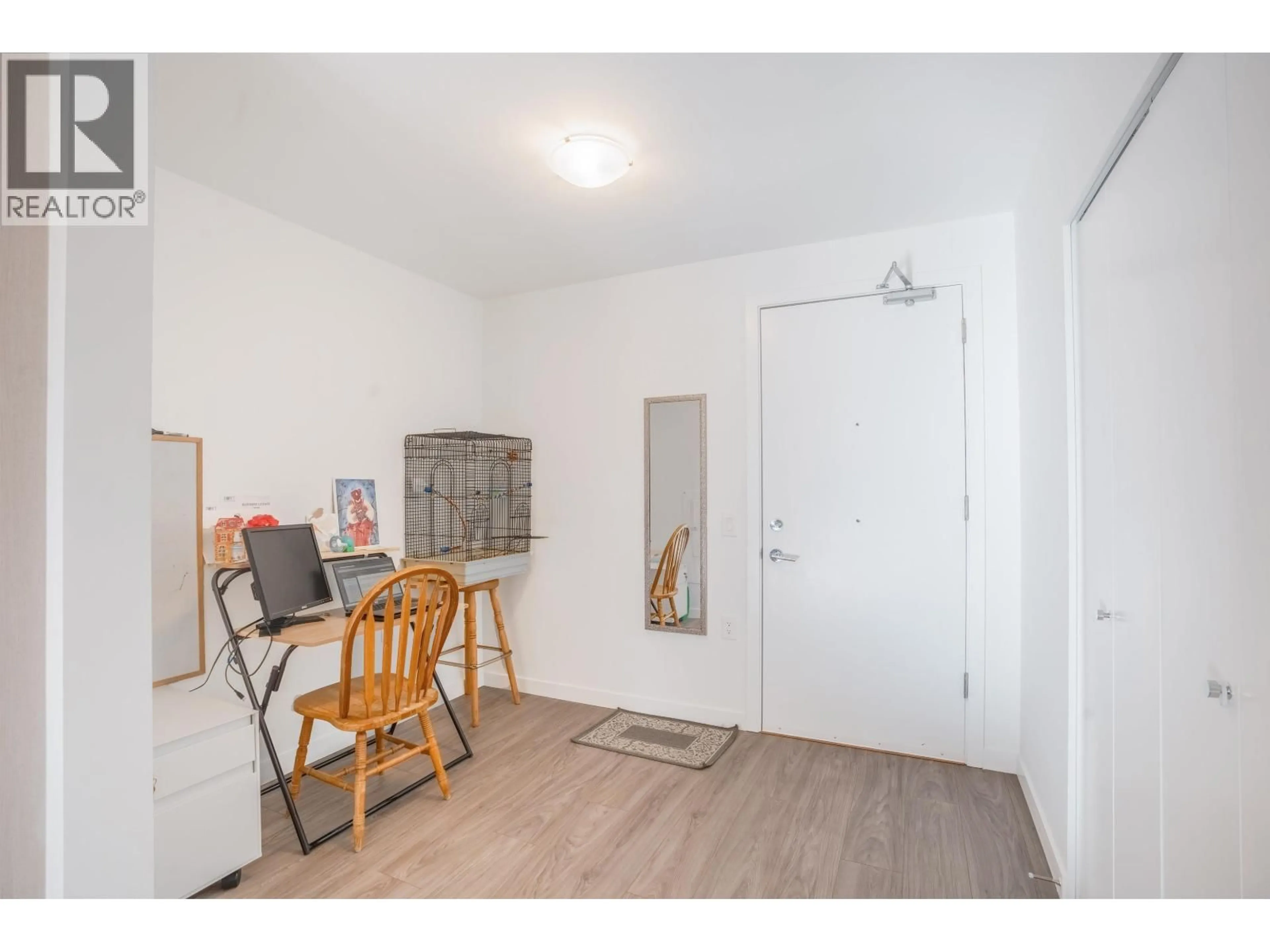 Indoor entryway for 306 - 2236 WELCHER AVENUE, Port Coquitlam British Columbia V3C1X3