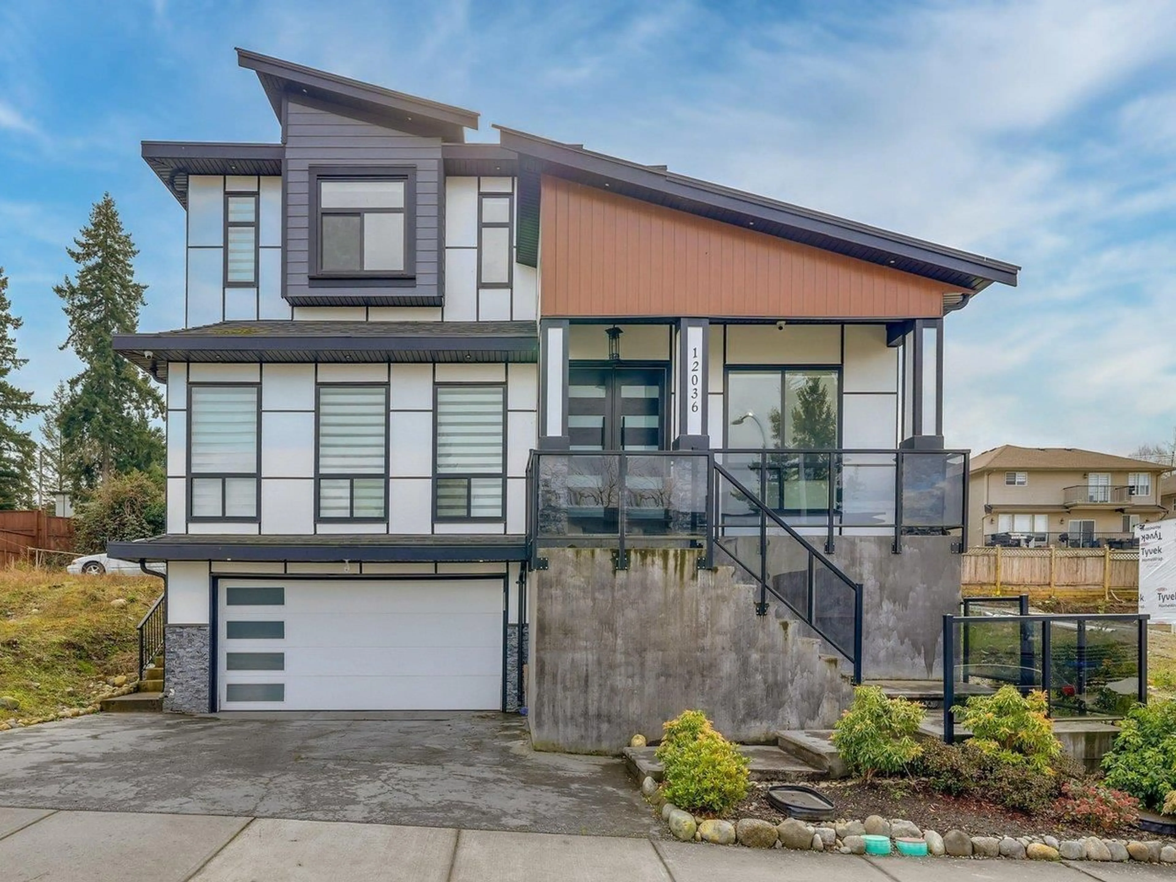 Home with vinyl exterior material, street for 12036 OSIER PLACE, Surrey British Columbia V3V4E5