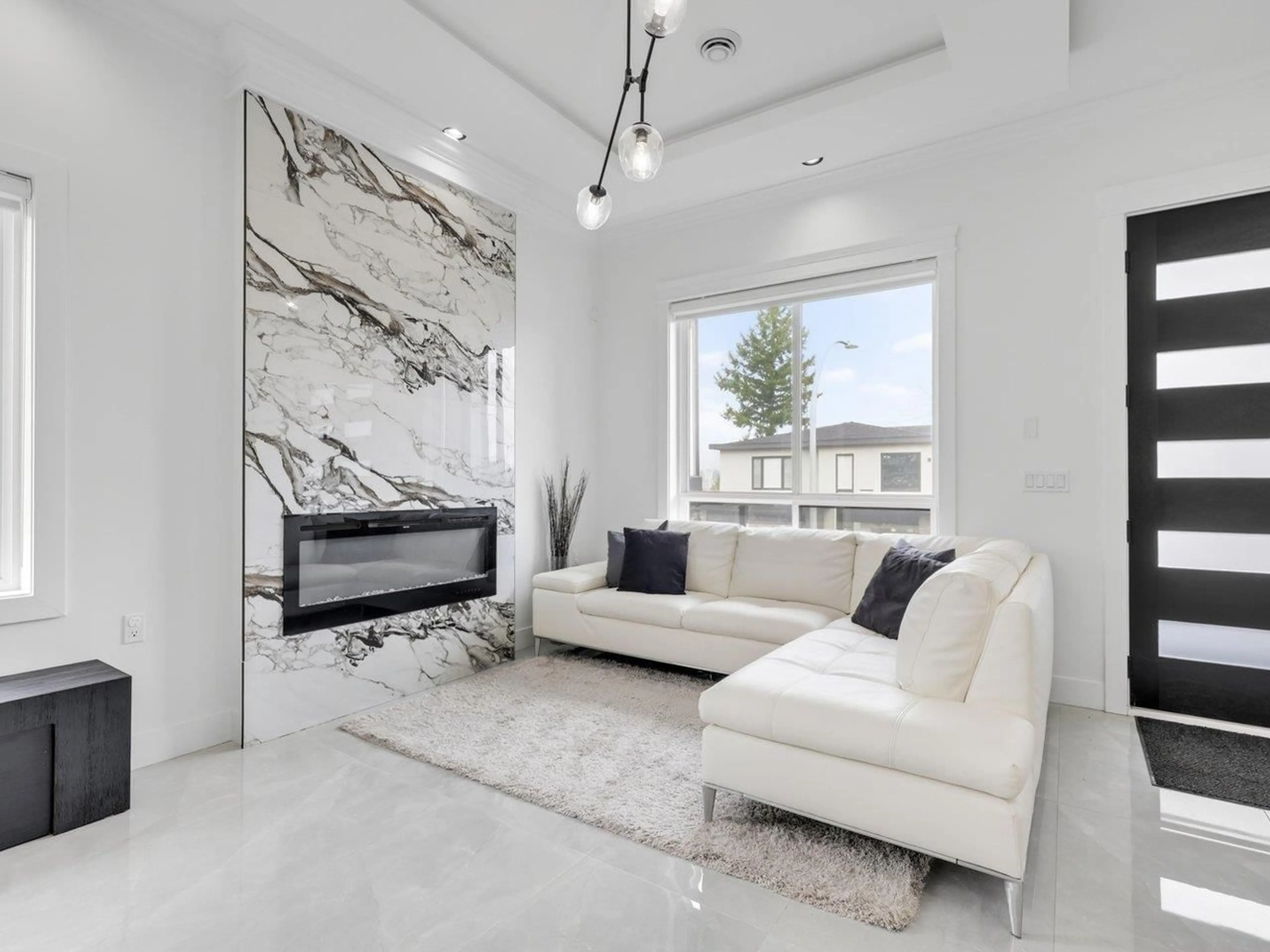 Living room with furniture, unknown for 12036 OSIER PLACE, Surrey British Columbia V3V4E5