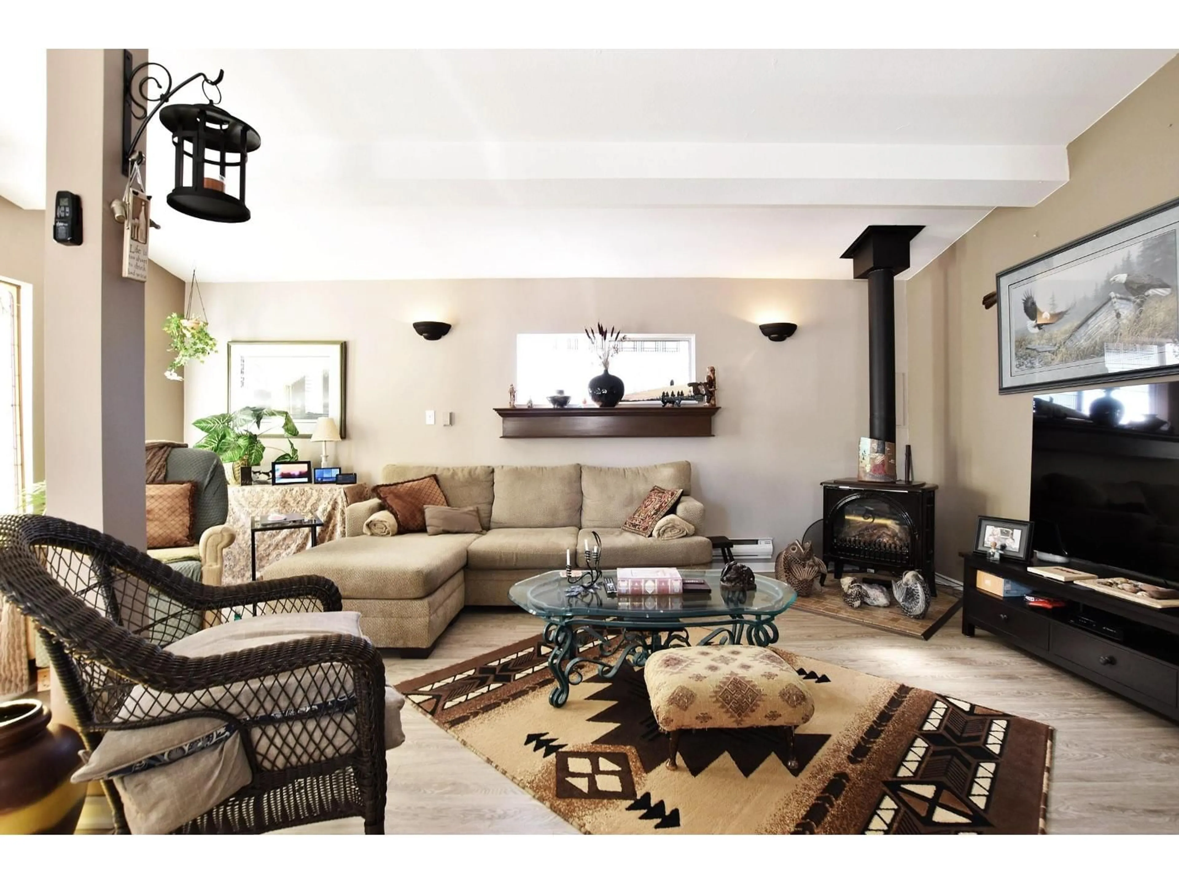 Living room with furniture, unknown for 4 - 9055 SHOOK ROAD, Mission British Columbia V2V7M6