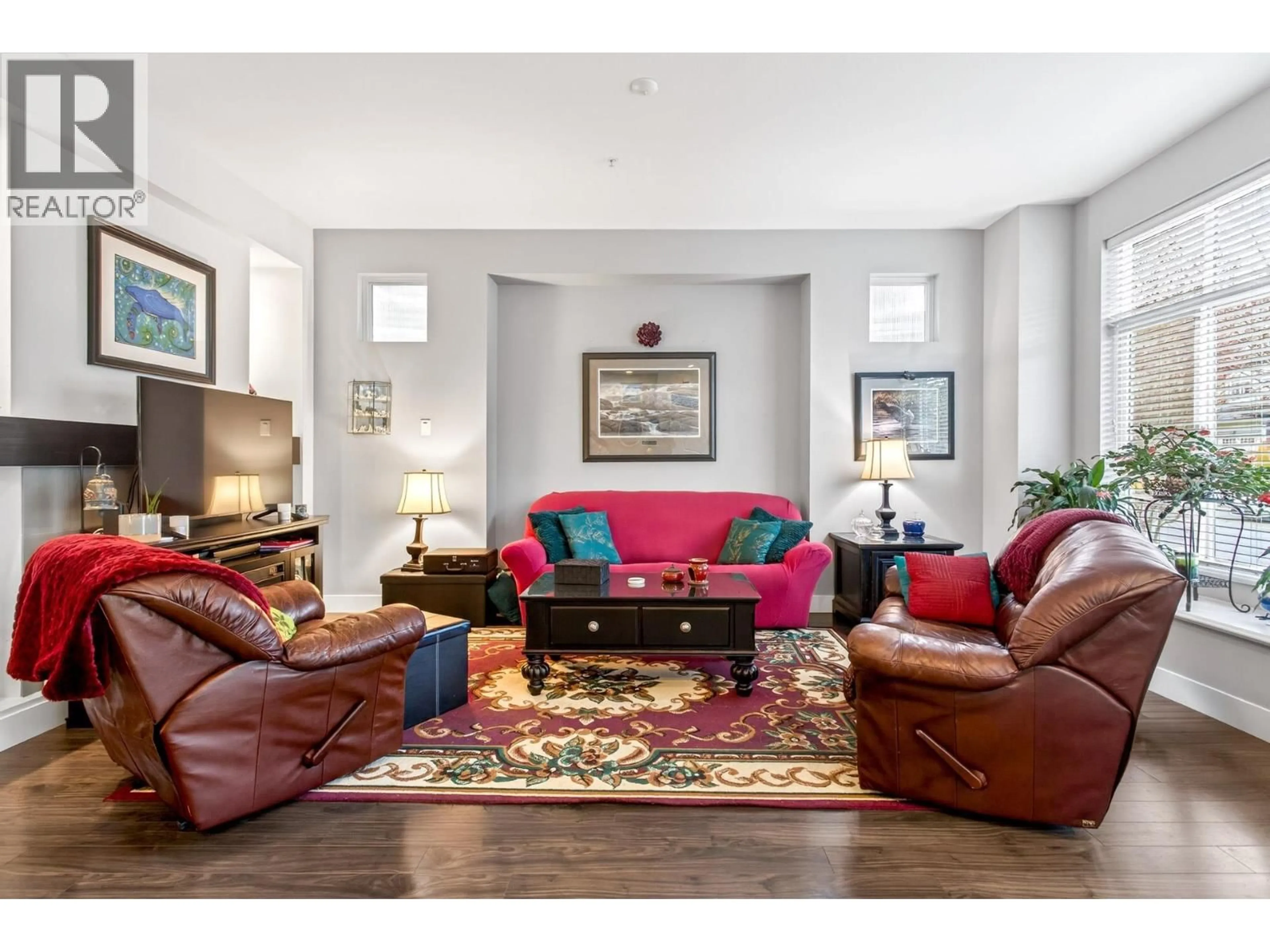 Living room with furniture, unknown for 10473 ROBERTSON STREET, Maple Ridge British Columbia V2W0H8